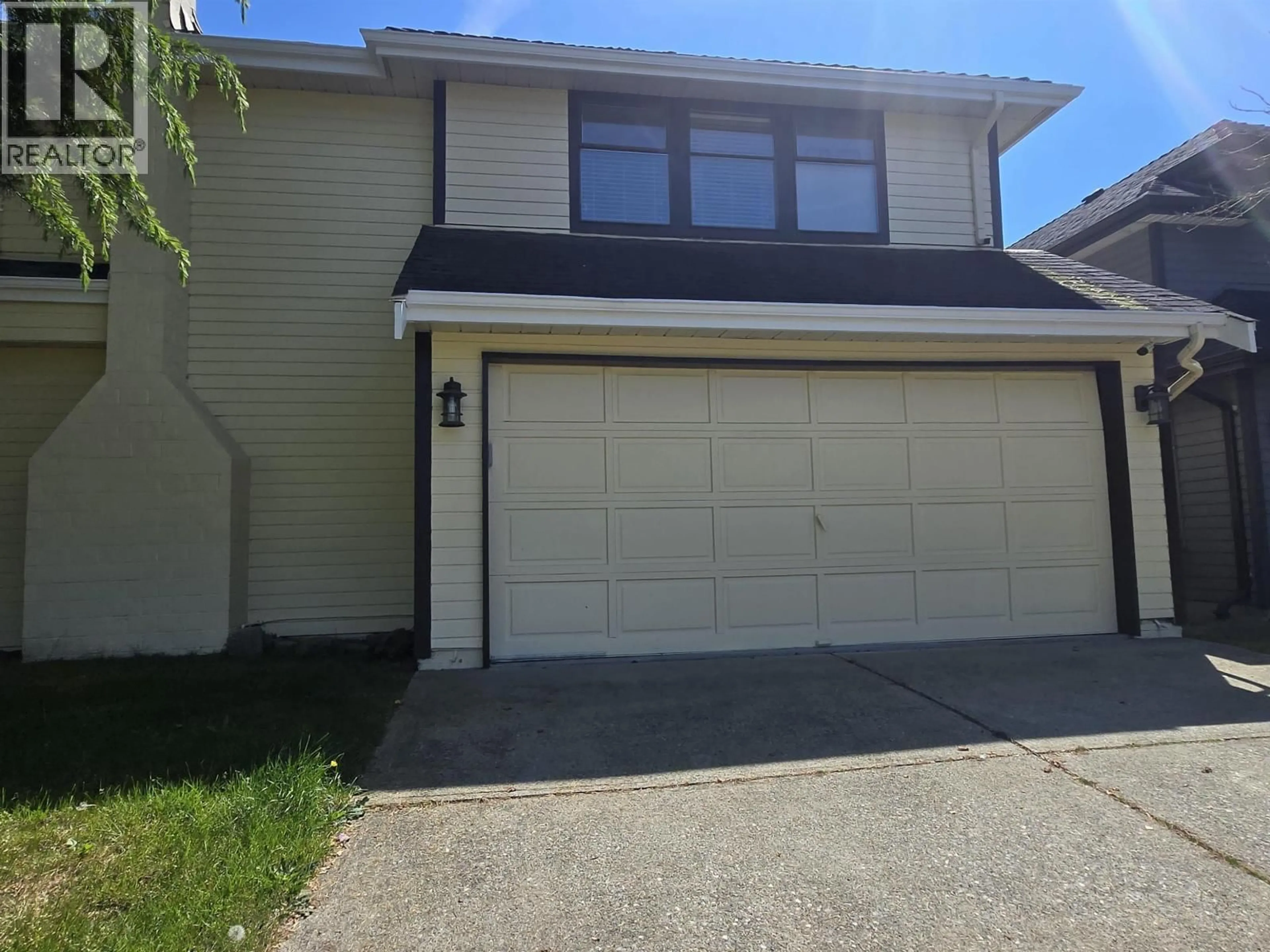 Home with vinyl exterior material, street for 9224 EVANCIO CRESCENT, Richmond British Columbia V7E5Y6