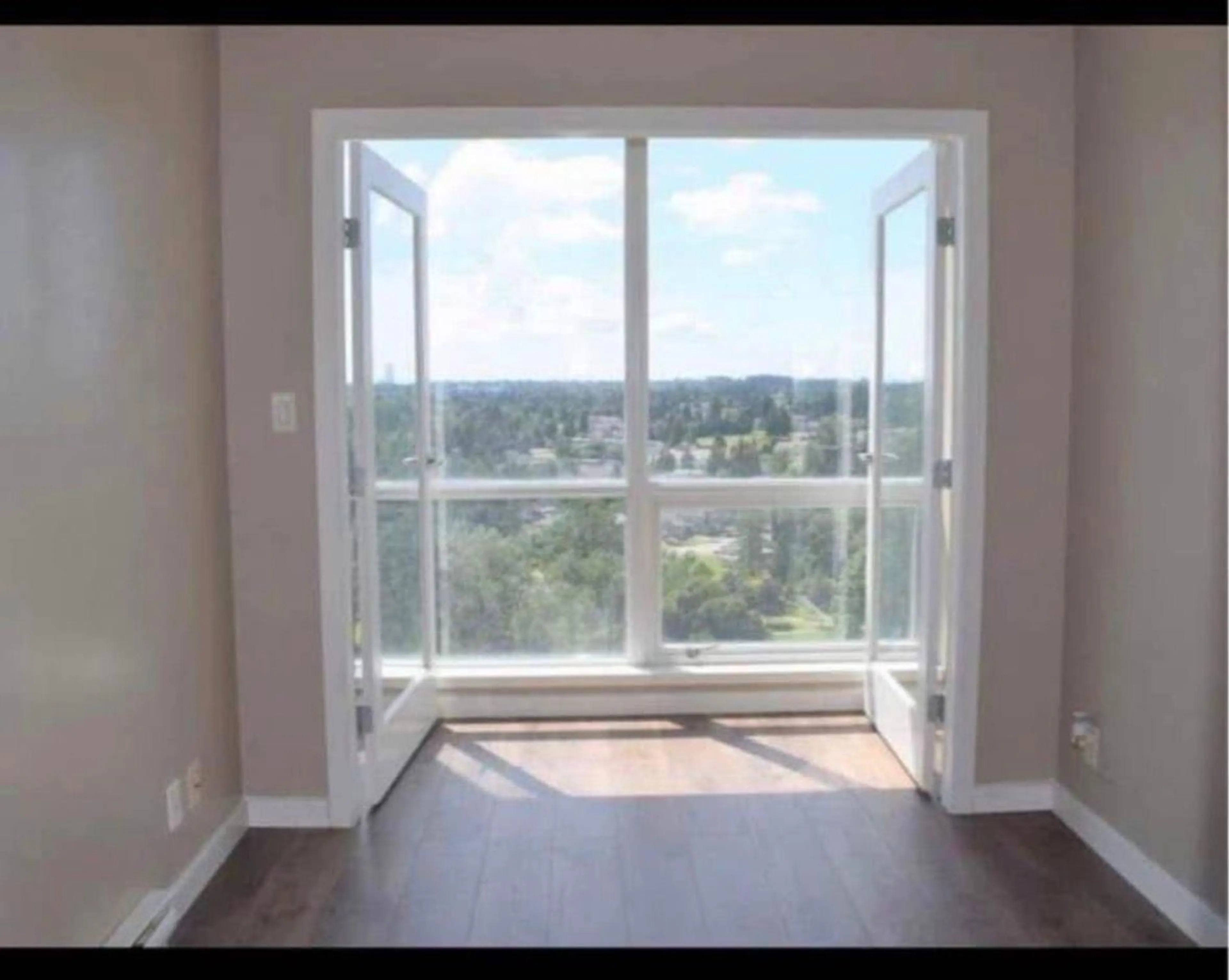 A pic of a room for 1801 - 13618 100 AVENUE, Surrey British Columbia V3T0A8