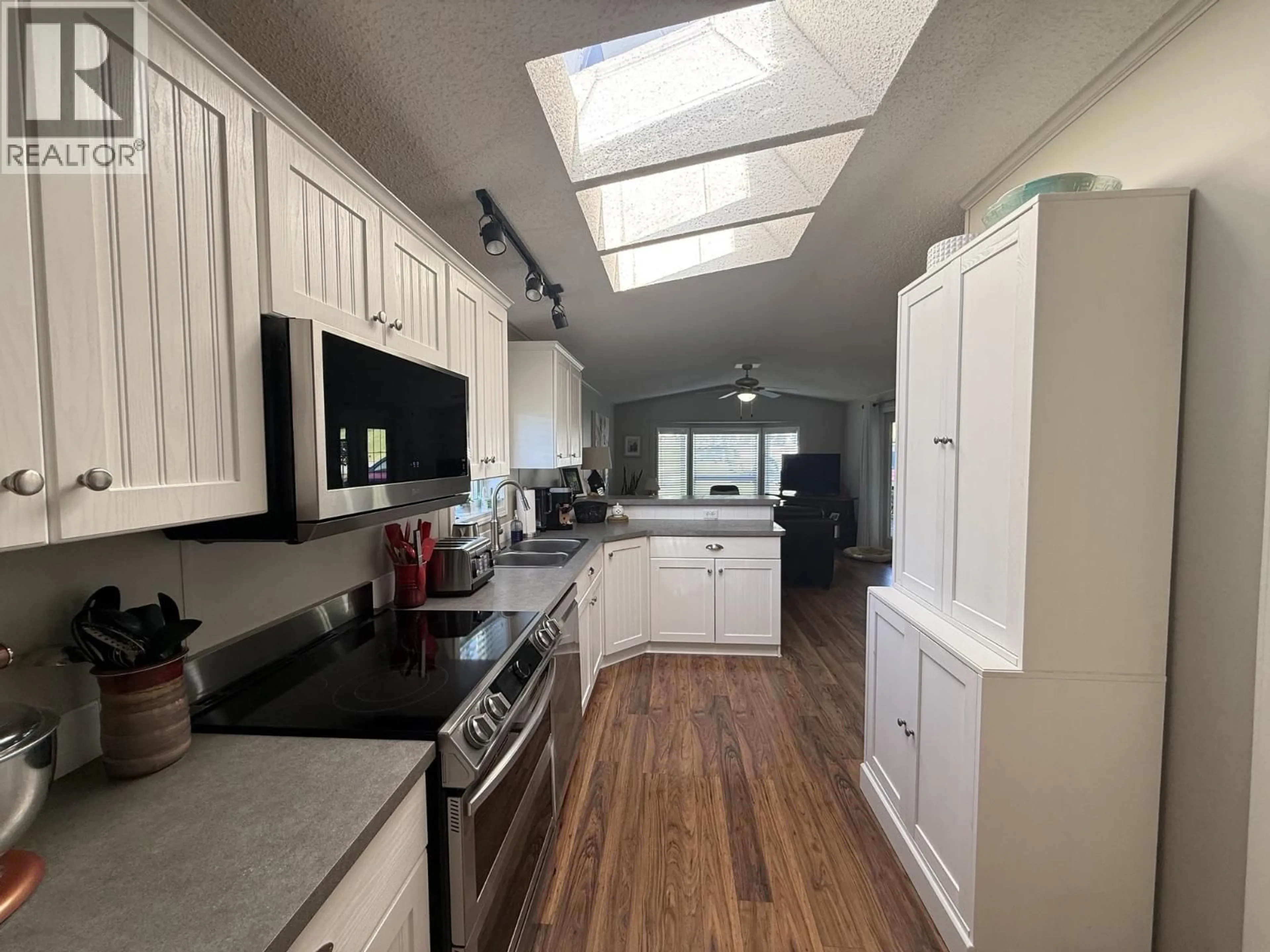 Open concept kitchen, unknown for 66 - 997 CHILCOTIN HY 20 HIGHWAY, Williams Lake British Columbia V2G4X7