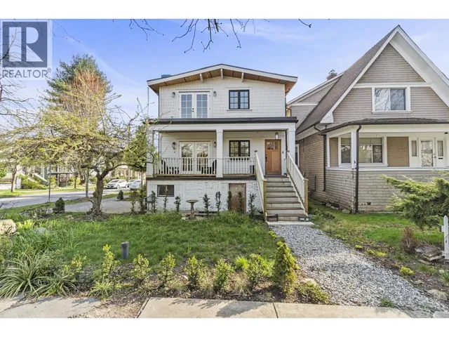 2072 KITCHENER STREET, Vancouver 2