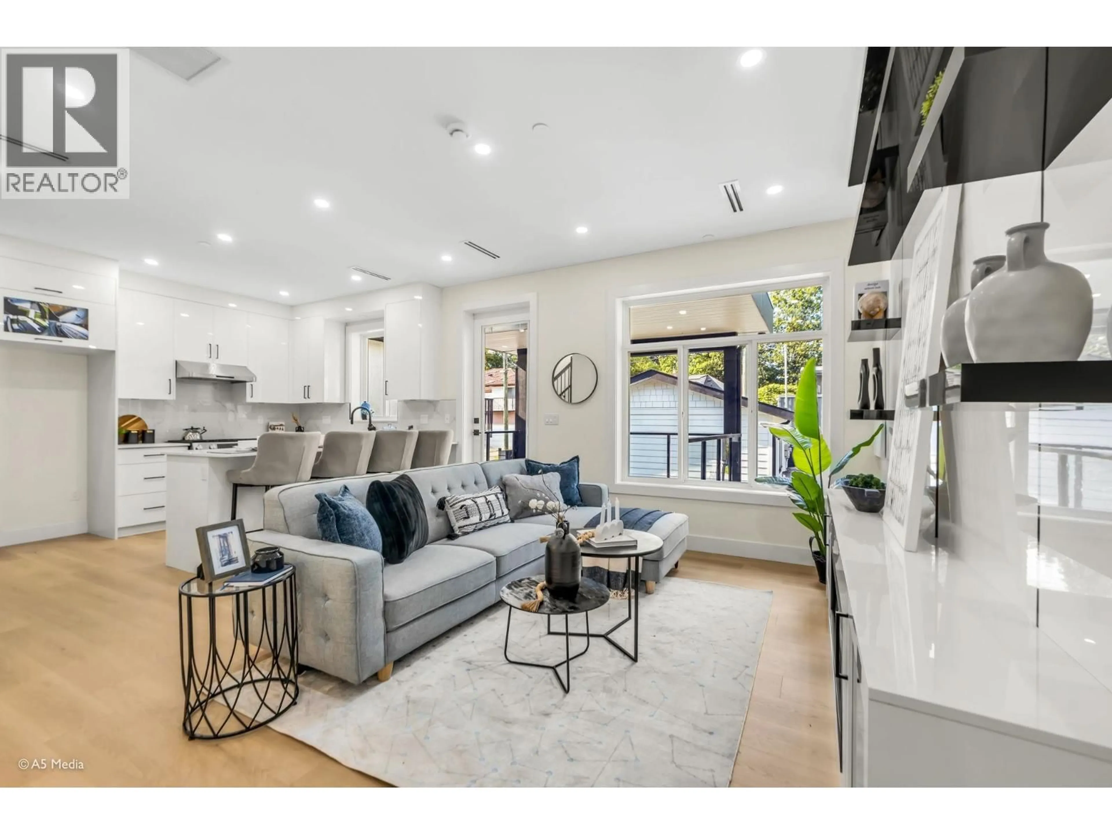Living room with furniture, unknown for 1 - 281 48TH AVENUE, Vancouver British Columbia V5W2C9