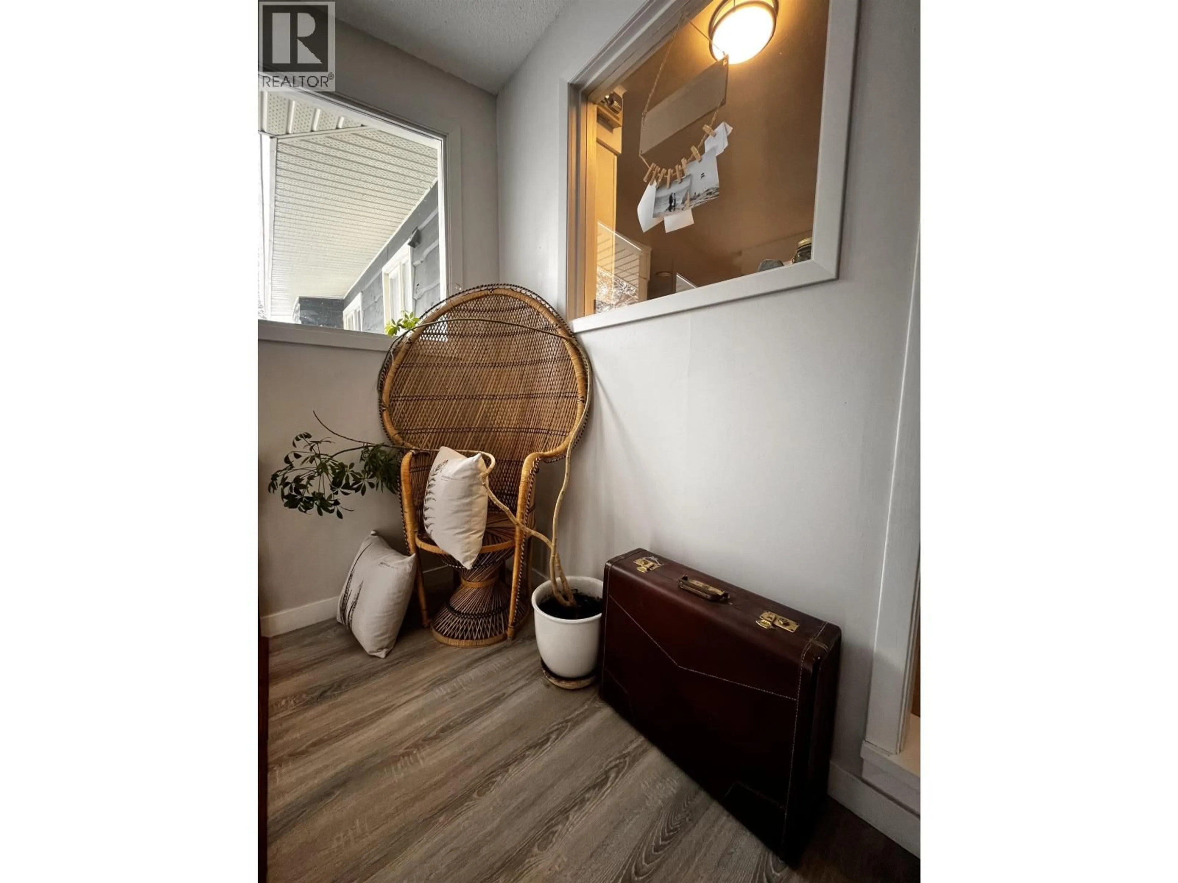 Indoor entryway for 5609 LEHMAN STREET, Prince George British Columbia V2K1T8