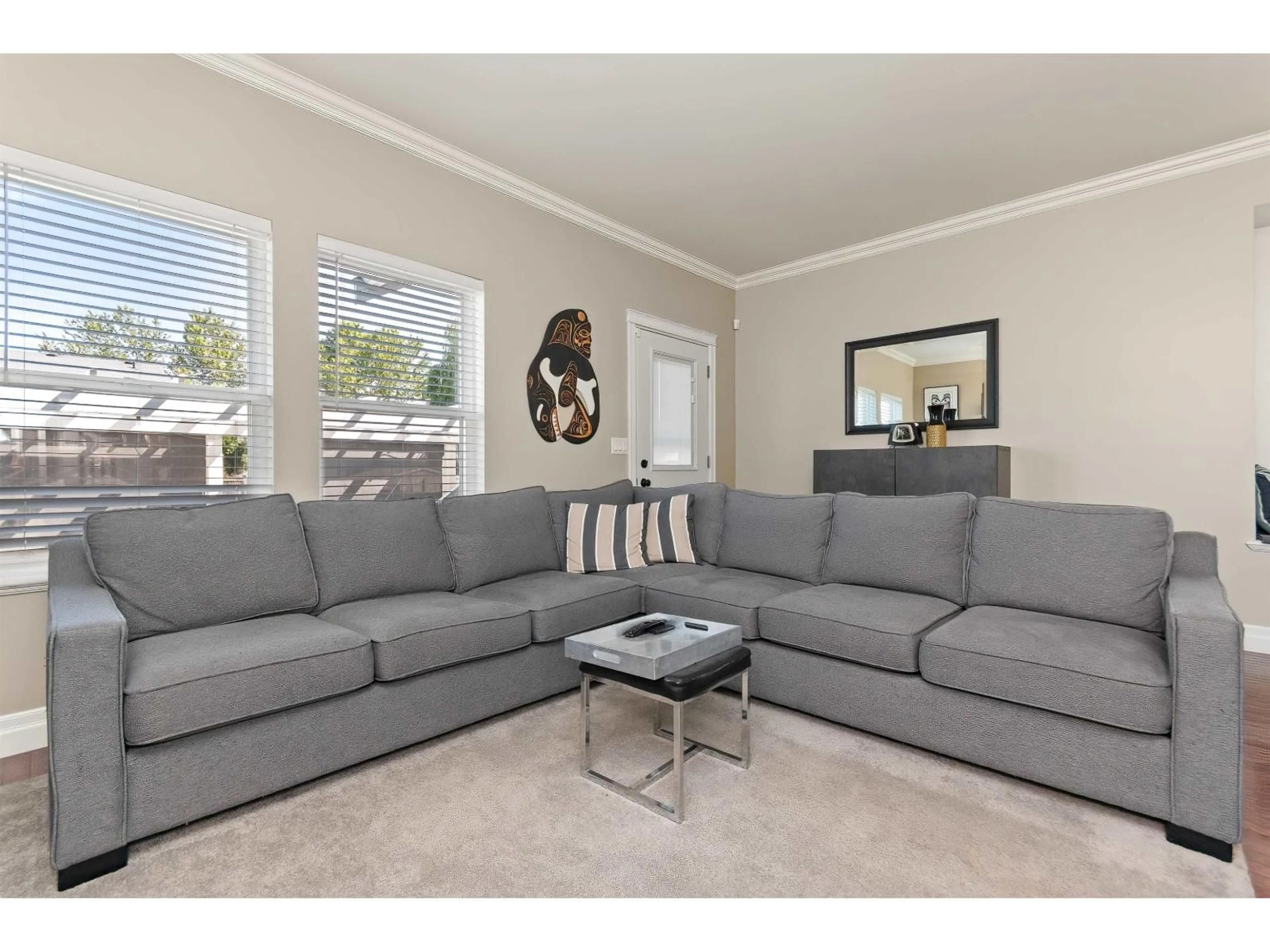 Living room with furniture, carpet floor for 34609 7 AVENUE, Abbotsford British Columbia V2S8P4