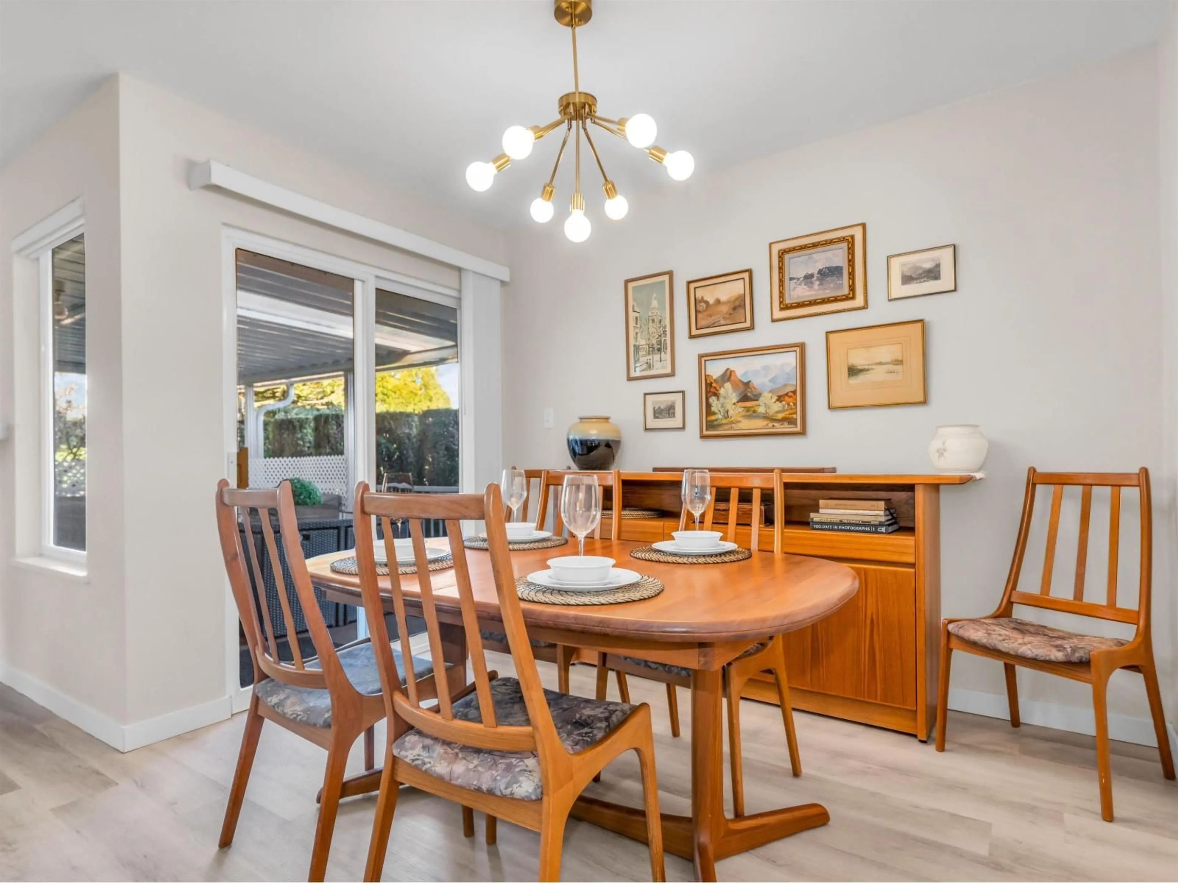 Dining room, wood/laminate floor for 67 - 15020 66A AVENUE, Surrey British Columbia V3S2A5
