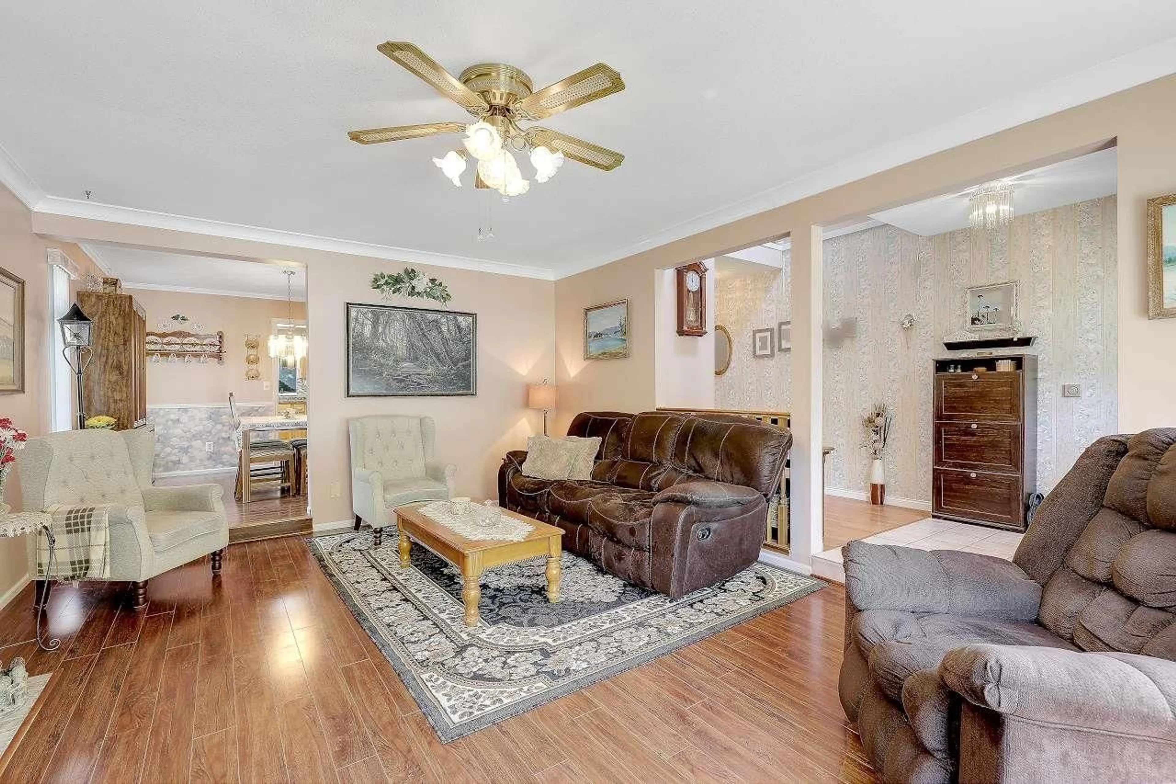 Living room with furniture, unknown for 15965 89 AVENUE, Surrey British Columbia V4N2Y9