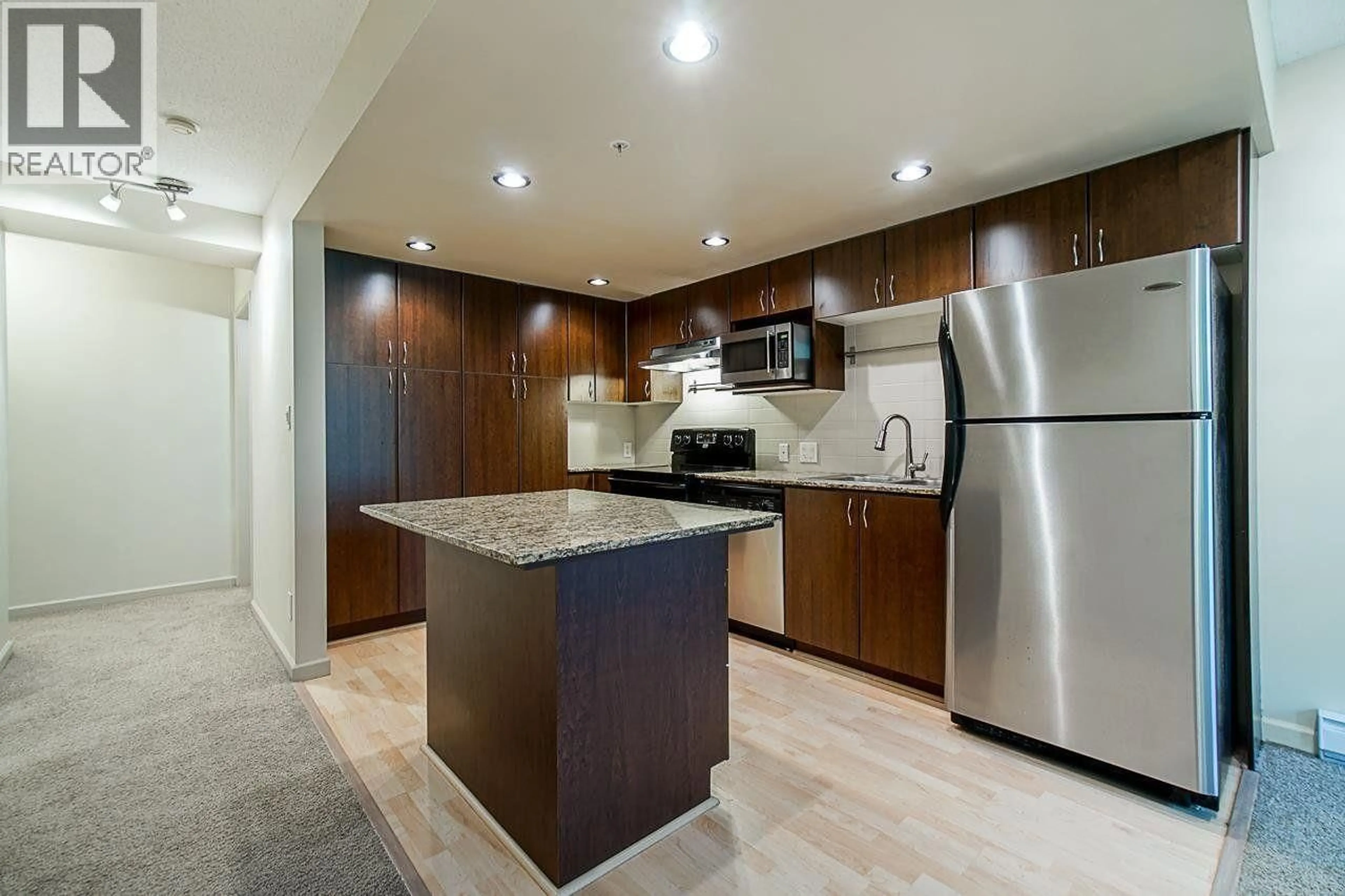 Unknown for 210 - 9232 UNIVERSITY CRESCENT, Burnaby British Columbia V5A0A3