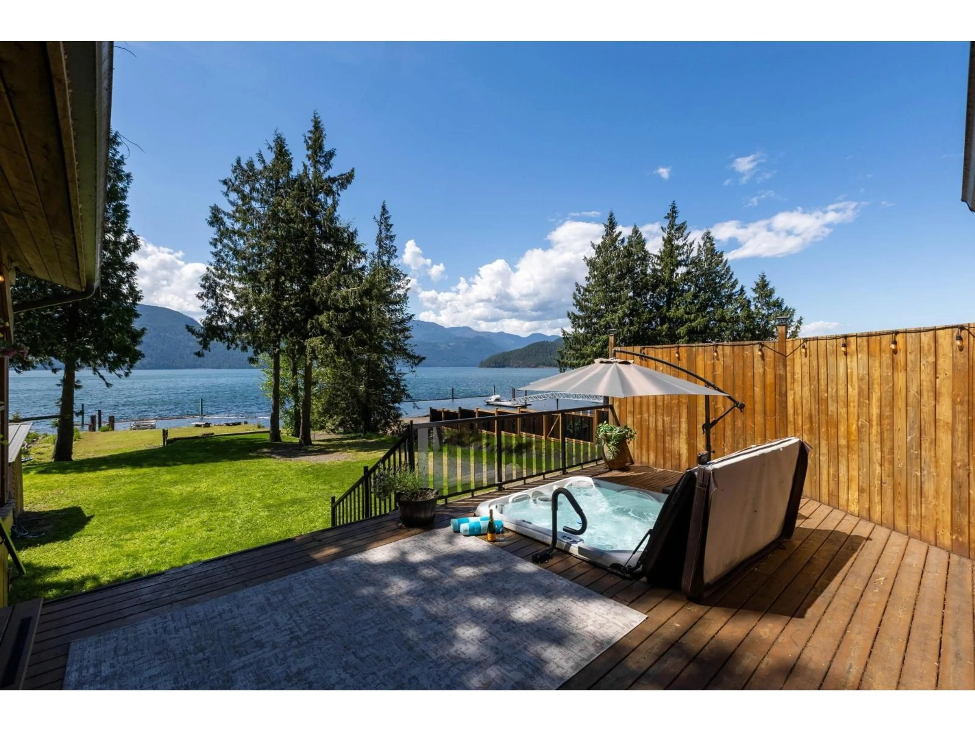 Patio, water/lake/river/ocean view for 6535 ROCKWELL DRIVE, Harrison Hot Springs British Columbia V0M1A0
