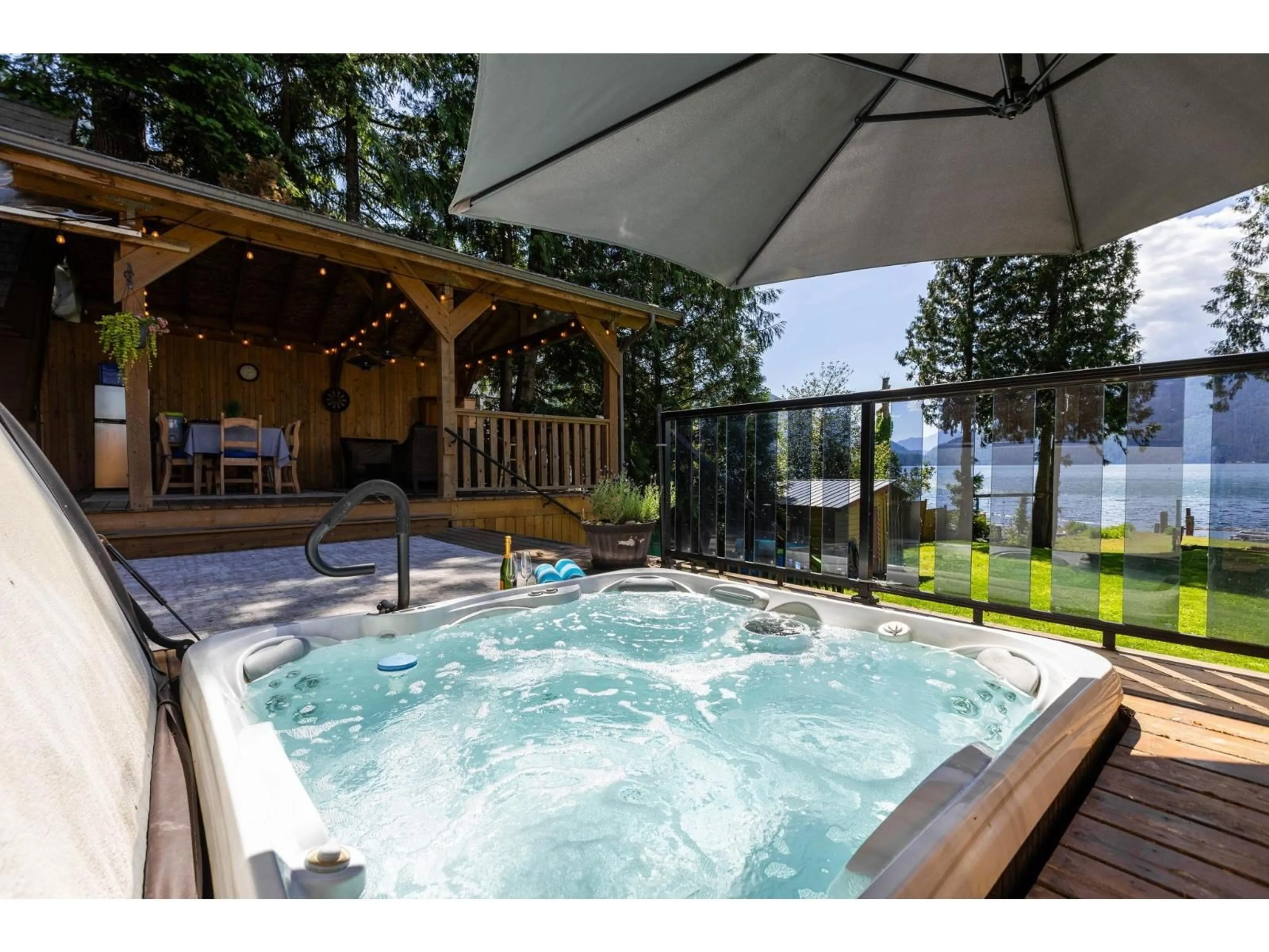 Patio, water/lake/river/ocean view for 6535 ROCKWELL DRIVE, Harrison Hot Springs British Columbia V0M1A0