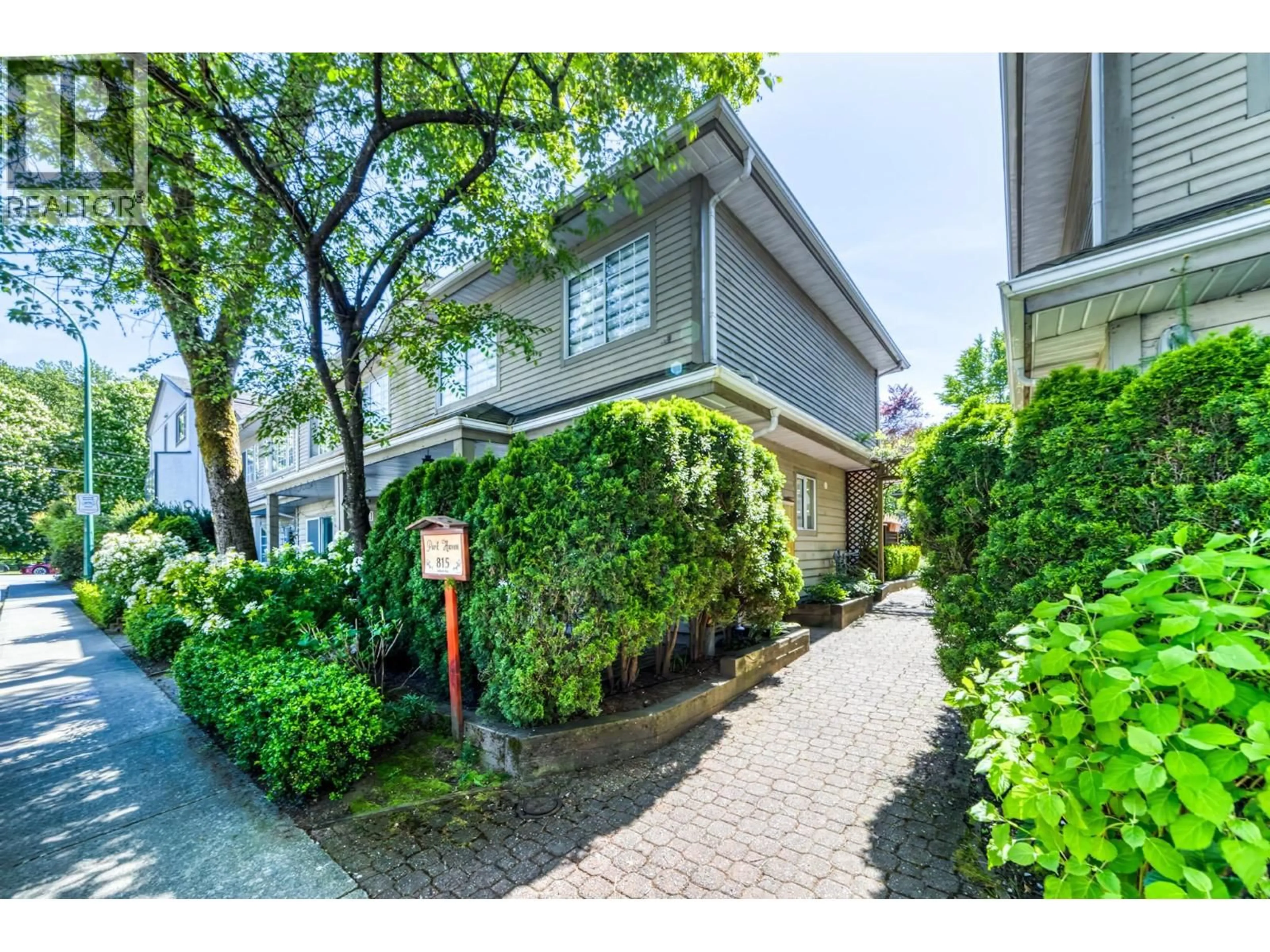 Unknown for 6 - 815 TOBRUCK AVENUE, North Vancouver British Columbia V7P1V9