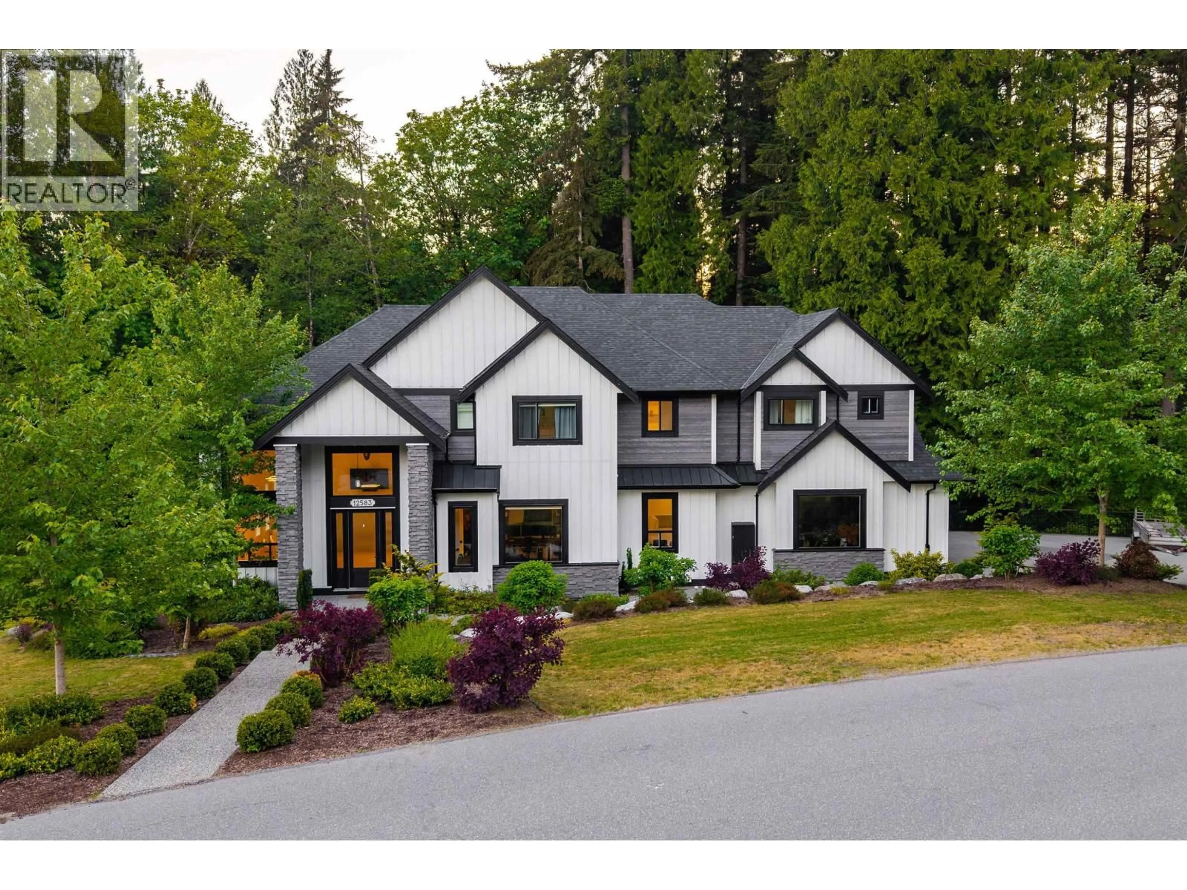 Home with vinyl exterior material, street for 12583 261 STREET, Maple Ridge British Columbia V2W1C4