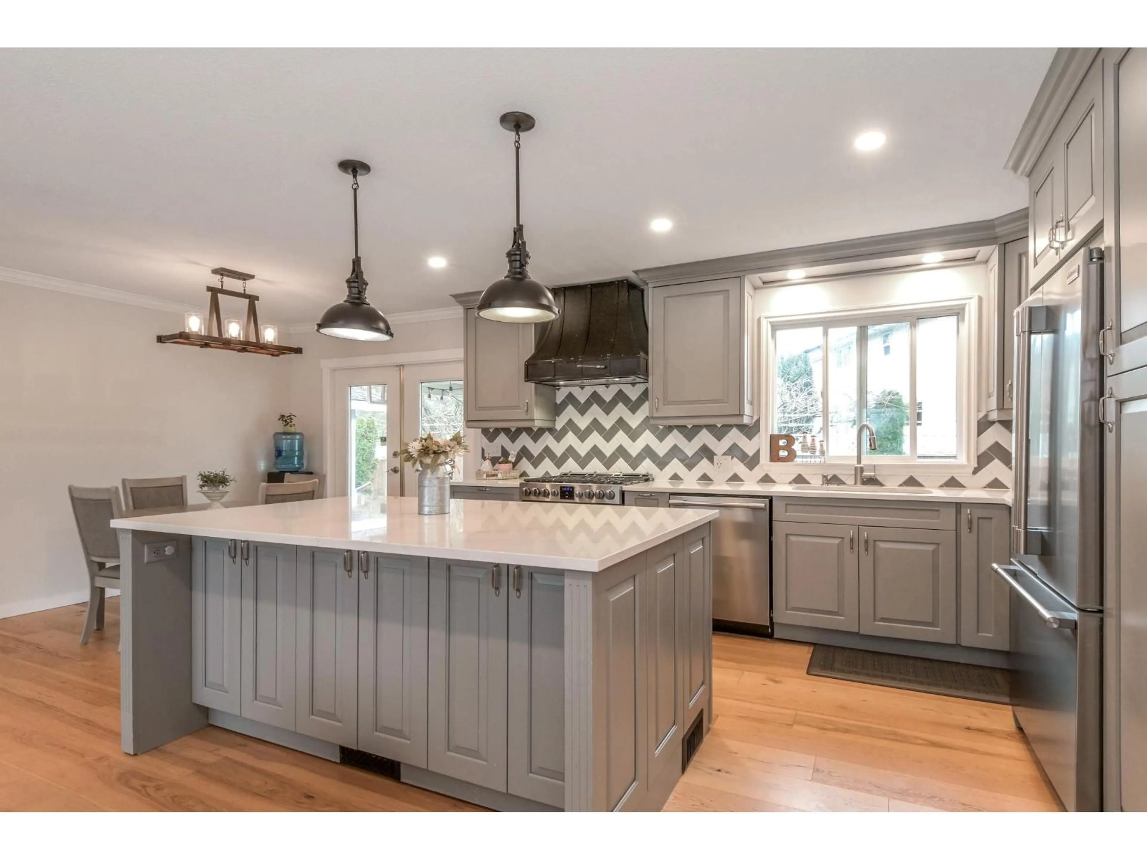 Open concept kitchen, unknown for 27192 34 AVENUE, Langley British Columbia V4W3H4