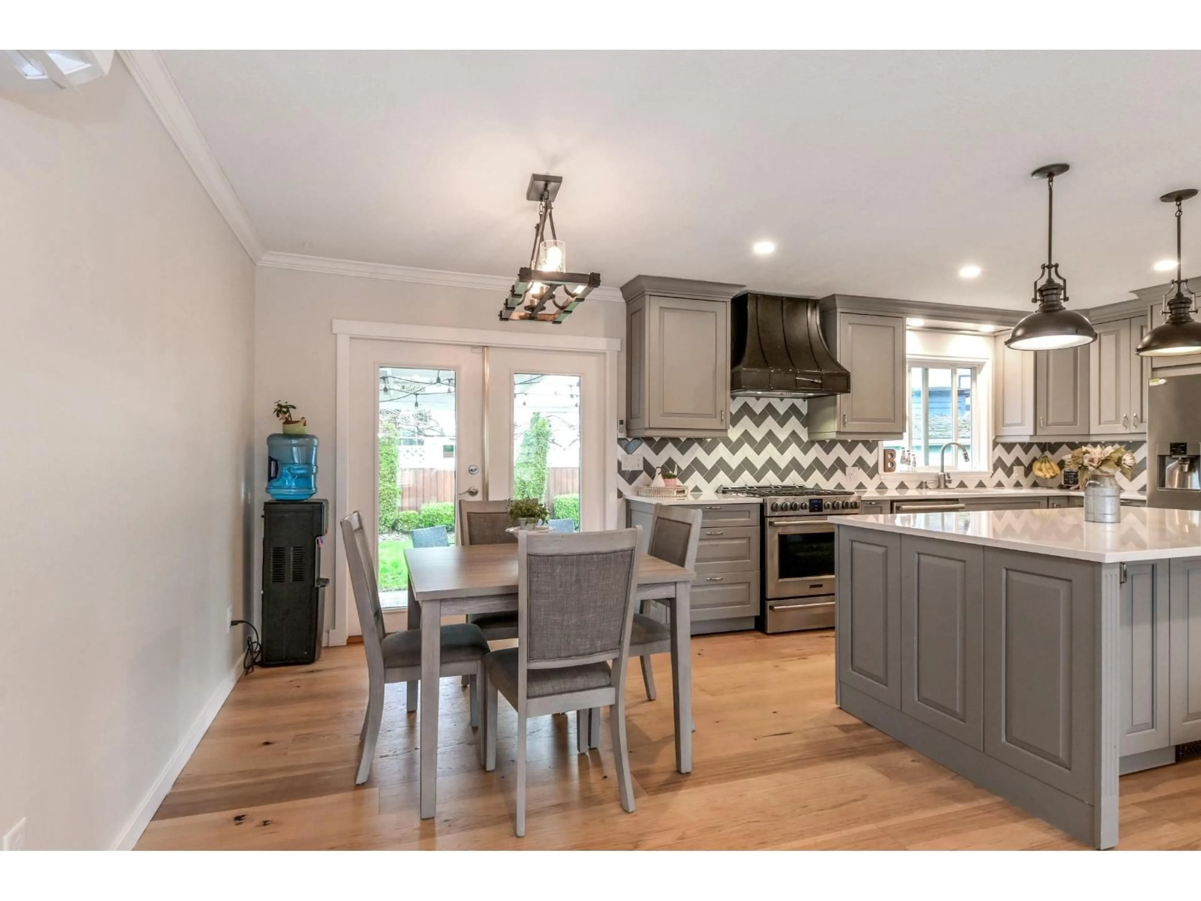 Open concept kitchen, unknown for 27192 34 AVENUE, Langley British Columbia V4W3H4