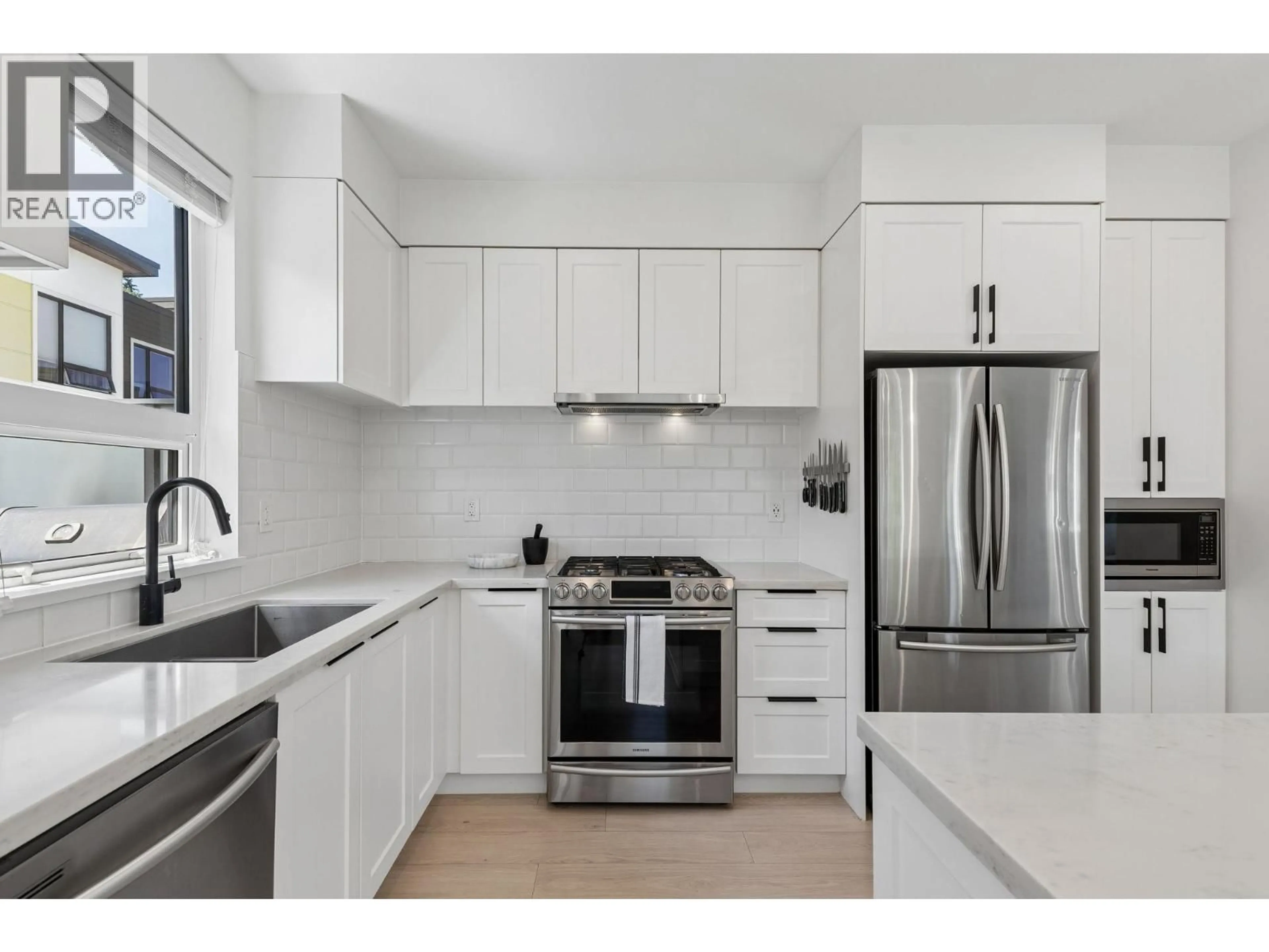Standard kitchen, unknown for 205 - 3021 ST GEORGE STREET, Port Moody British Columbia V3H0K3