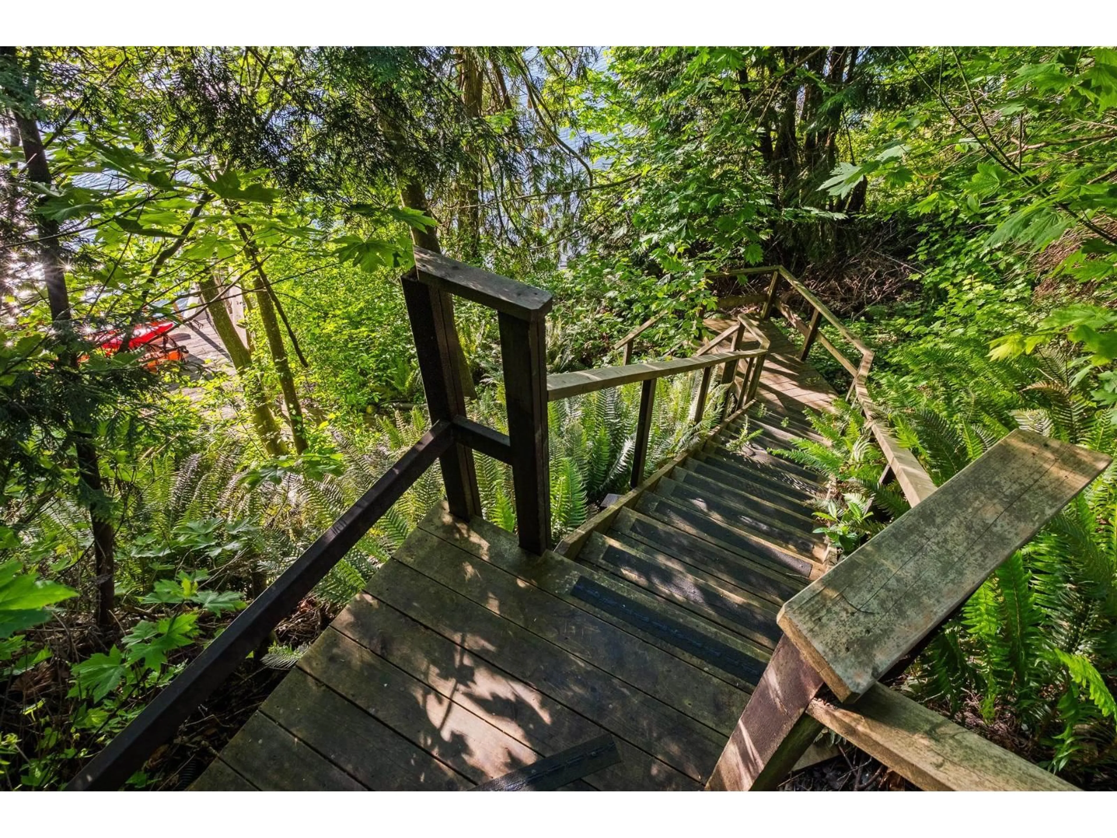 Stairs for 13419 CRESCENT ROAD, Surrey British Columbia V4P1J5