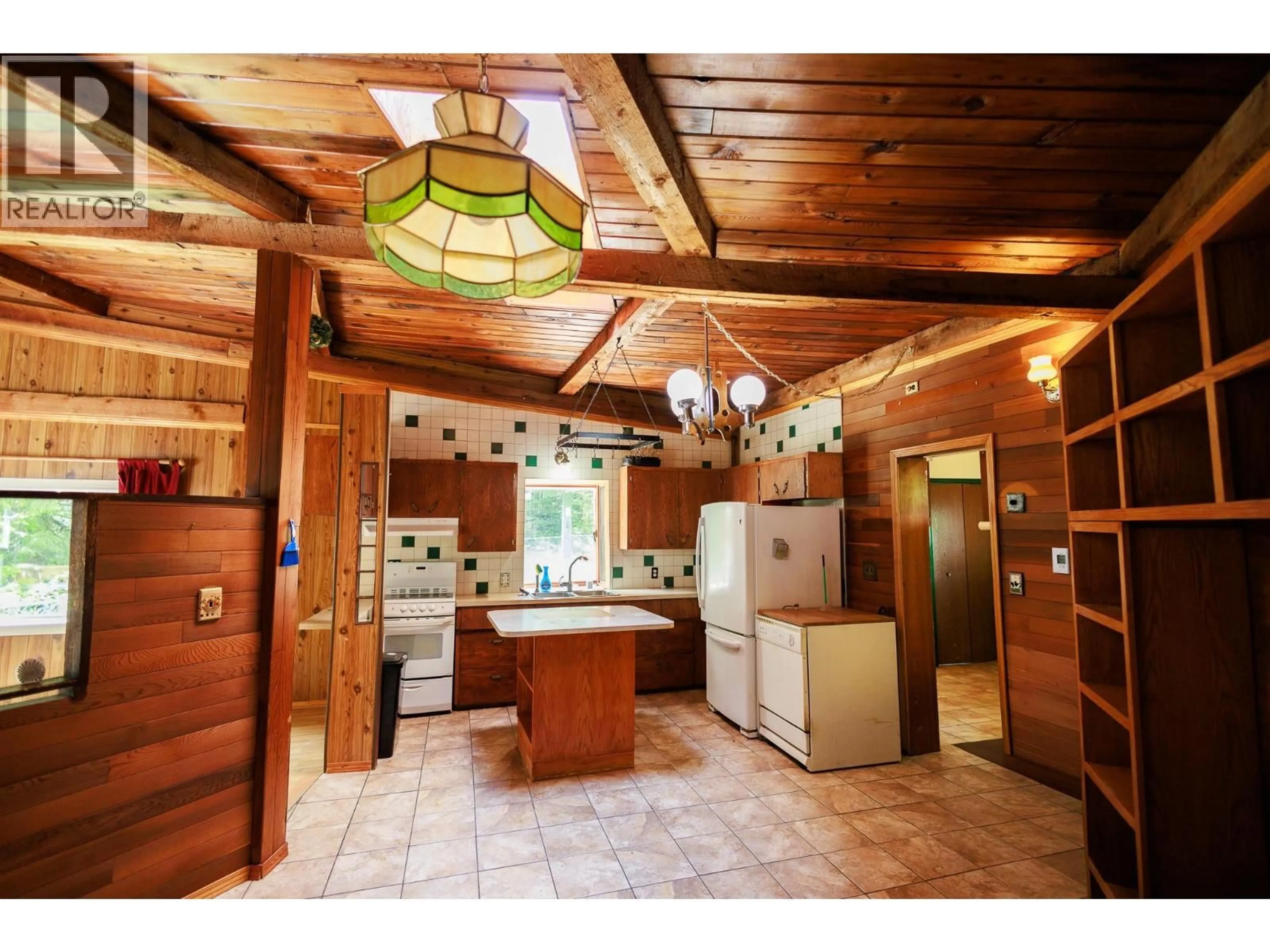 Rustic kitchen, unknown for 5532 KLEANZA DRIVE, Terrace British Columbia V8G0A7