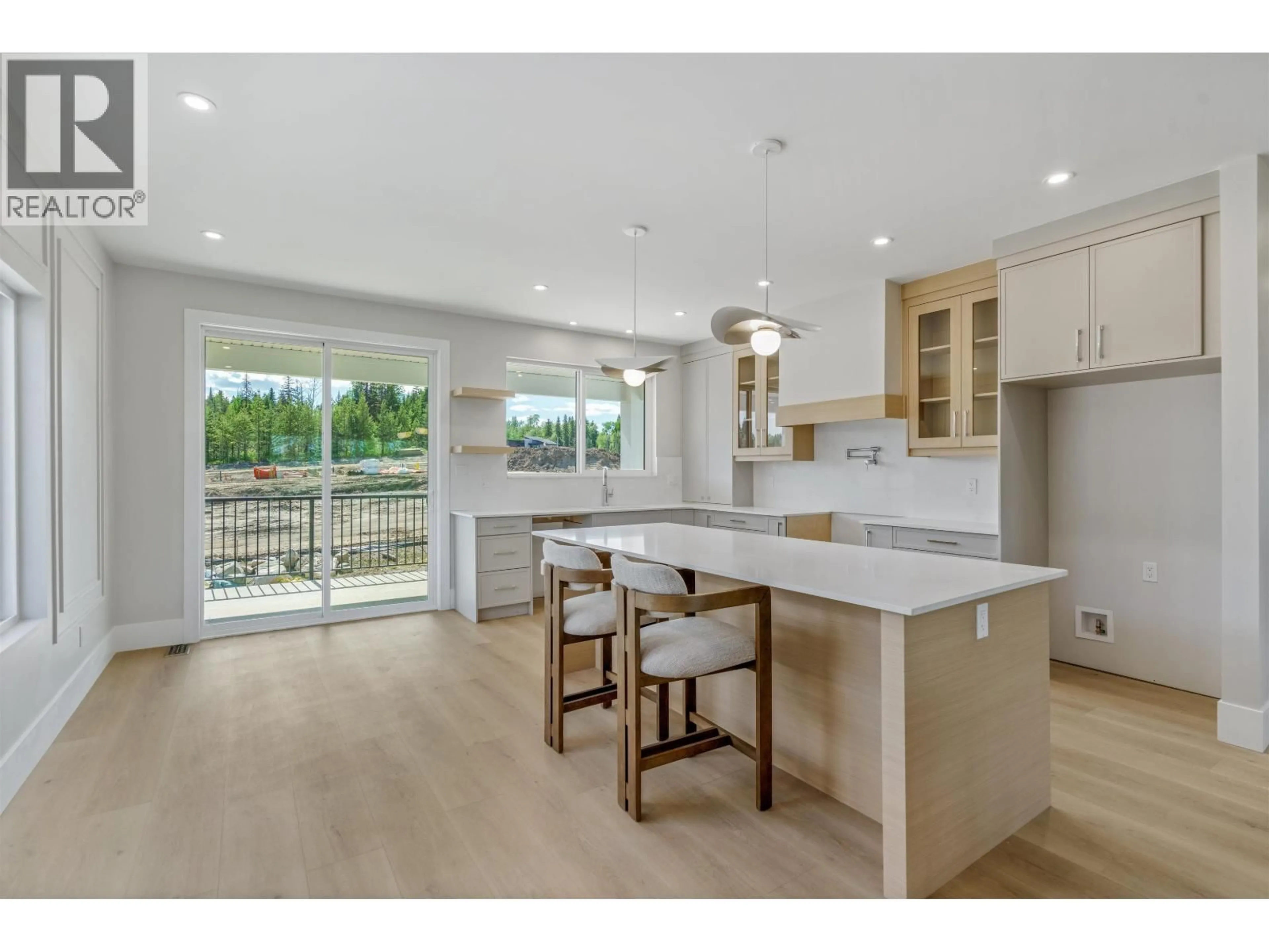 Open concept kitchen, unknown for 5053 HEADLANDS HEIGHTS, Prince George British Columbia V2N0X6