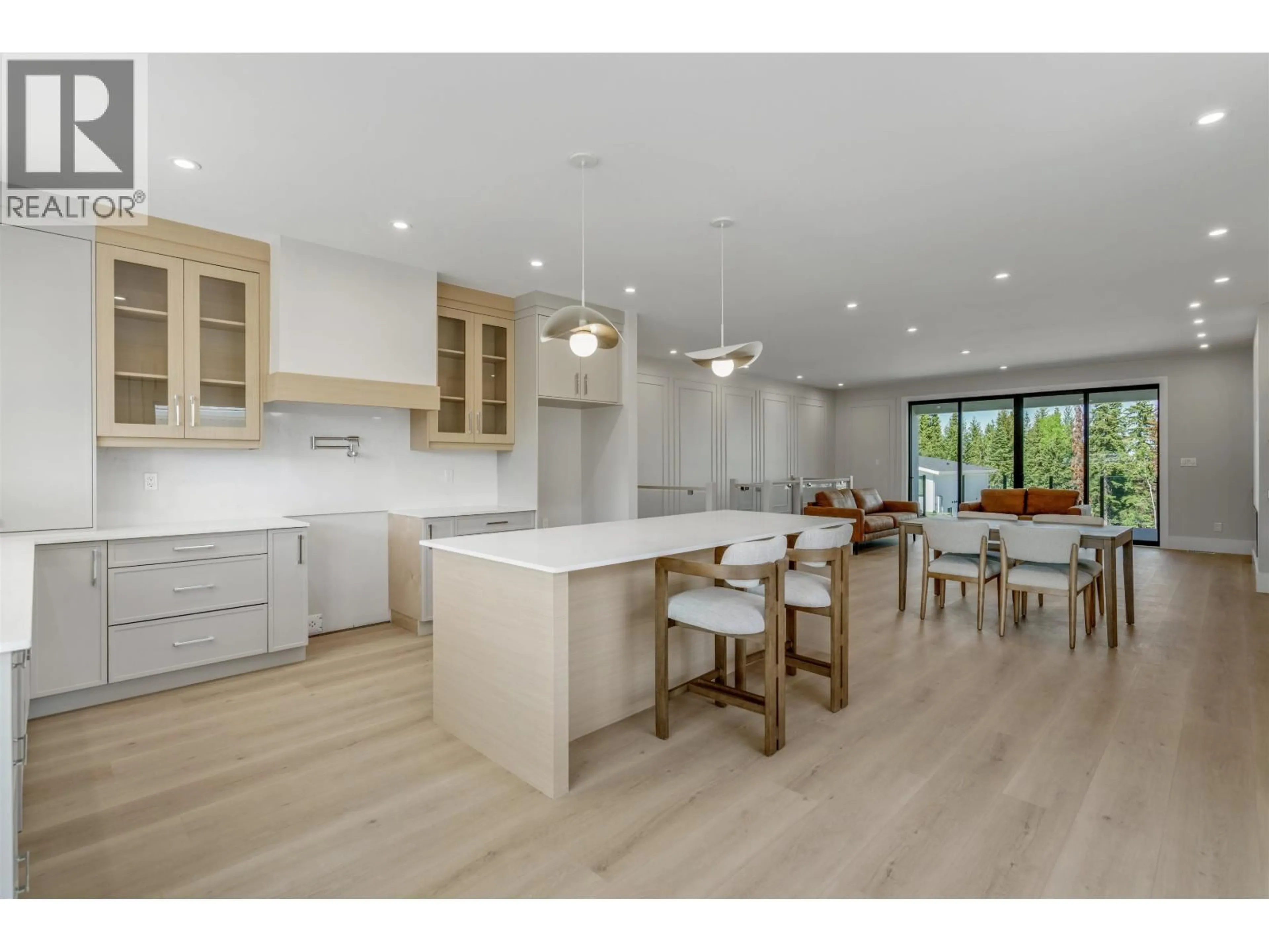 Open concept kitchen, unknown for 5053 HEADLANDS HEIGHTS, Prince George British Columbia V2N0X6