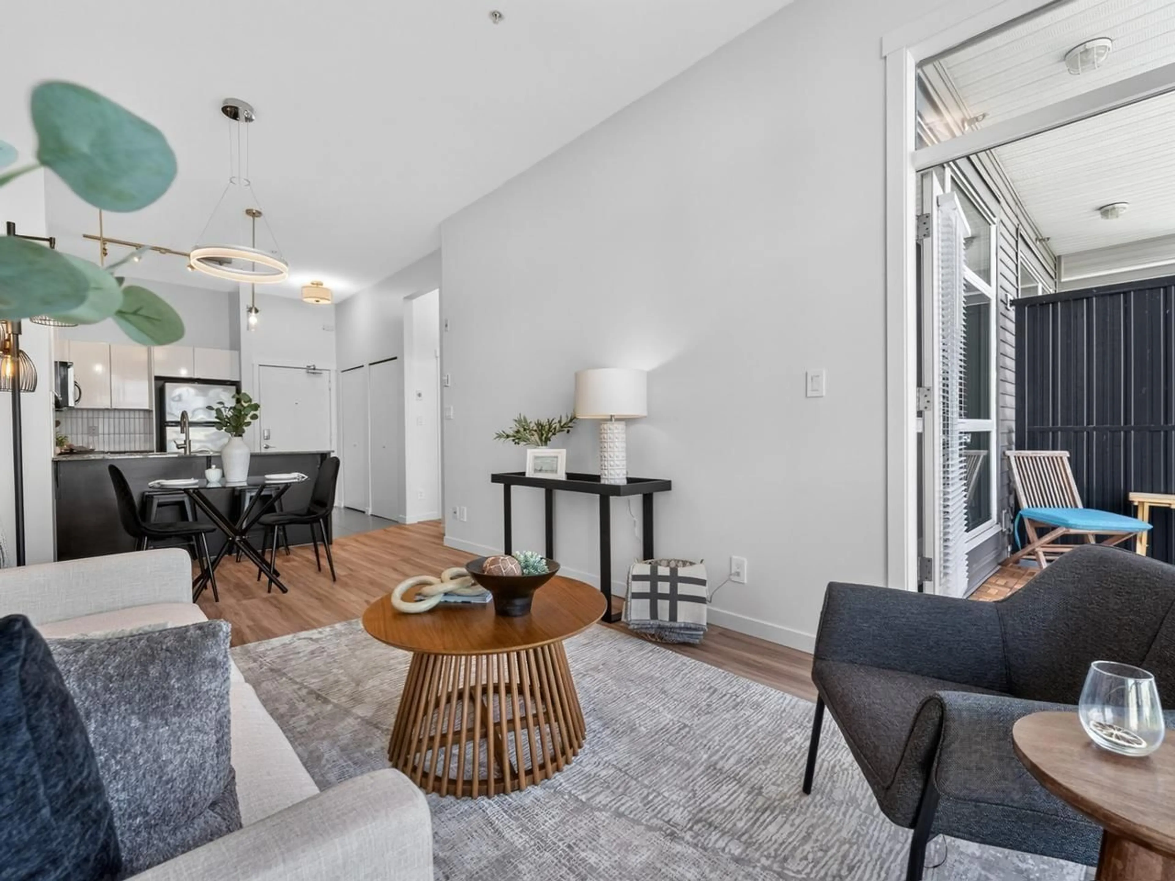 Living room with furniture, unknown for 514 - 13733 107A STREET, Surrey British Columbia V3T0B7