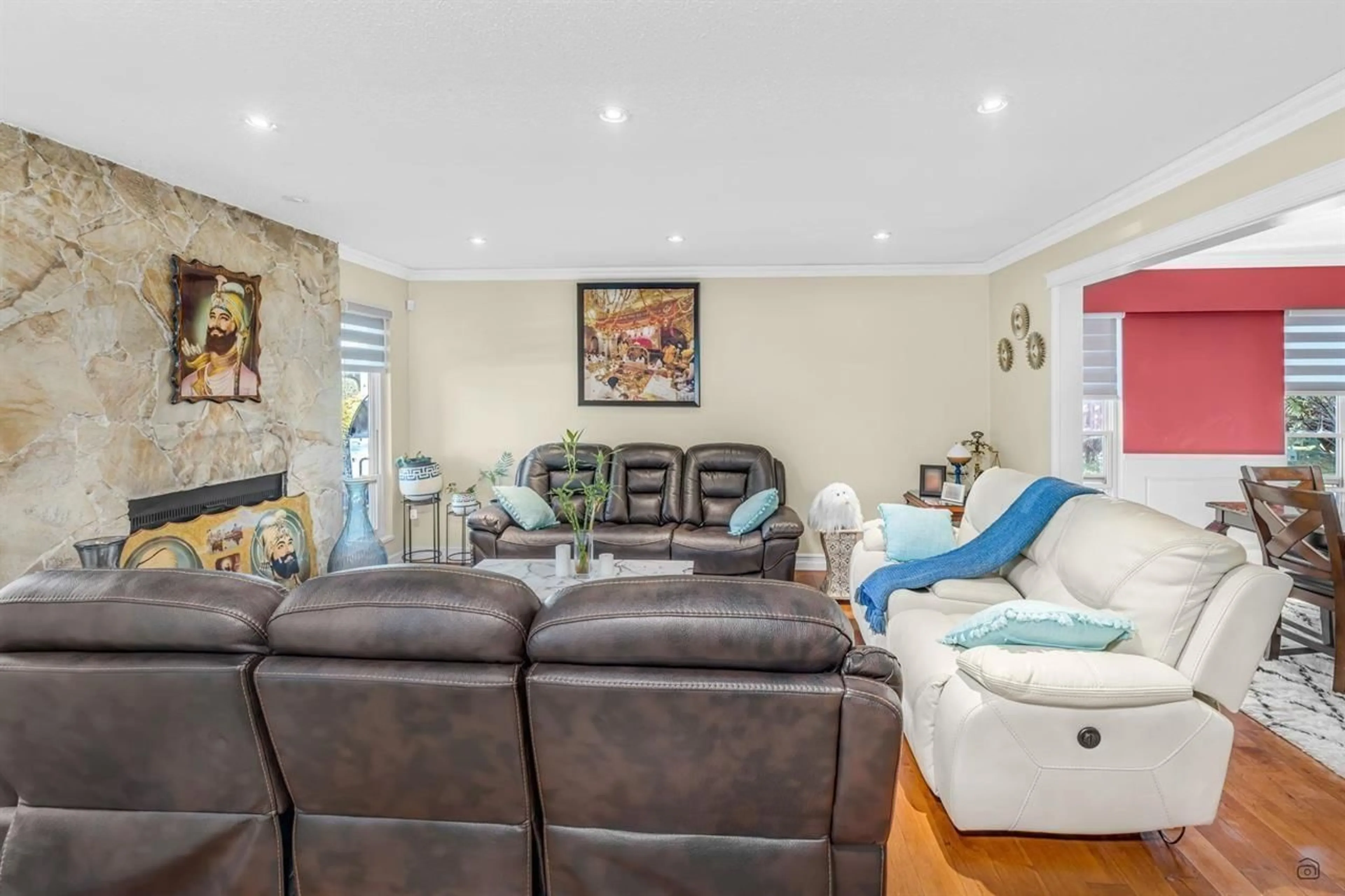 Living room with furniture, unknown for 11802 80A AVENUE, Delta British Columbia V4C7T9
