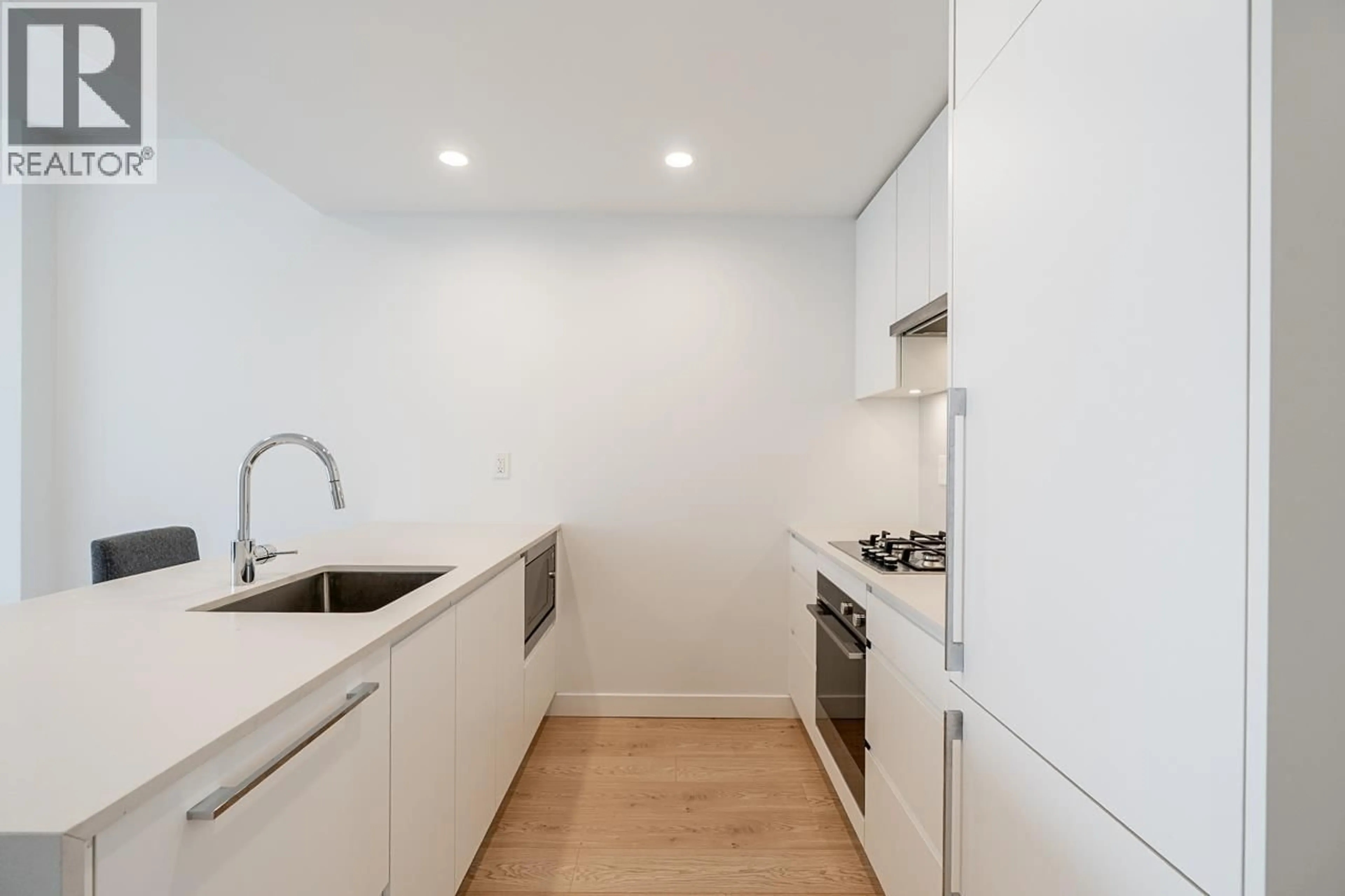 Standard kitchen, unknown for 2907 - 2181 MADISON AVENUE, Burnaby British Columbia V5C0N4