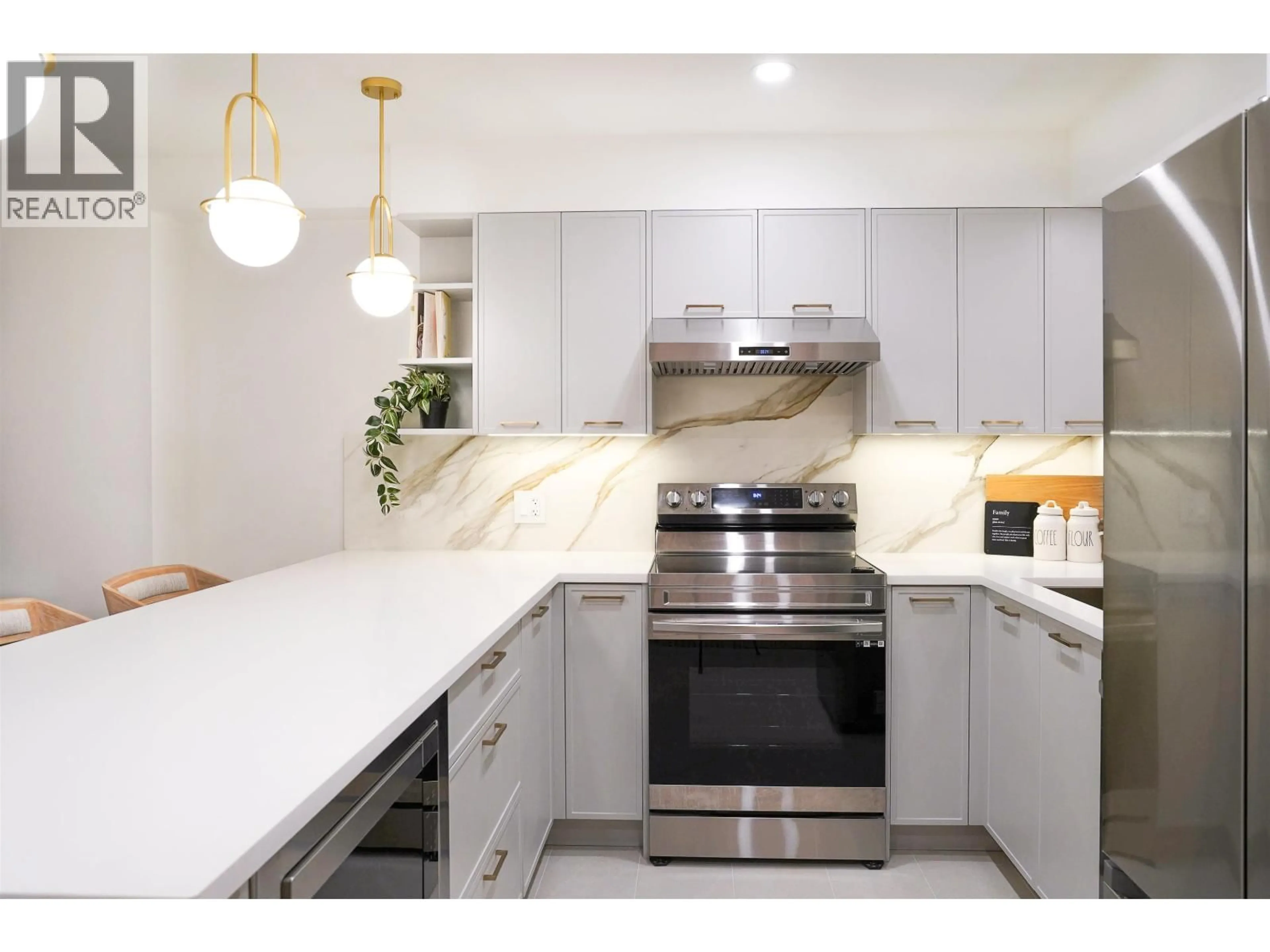 Unknown for 2078 SPRINGER AVENUE, Burnaby British Columbia V5B3M5