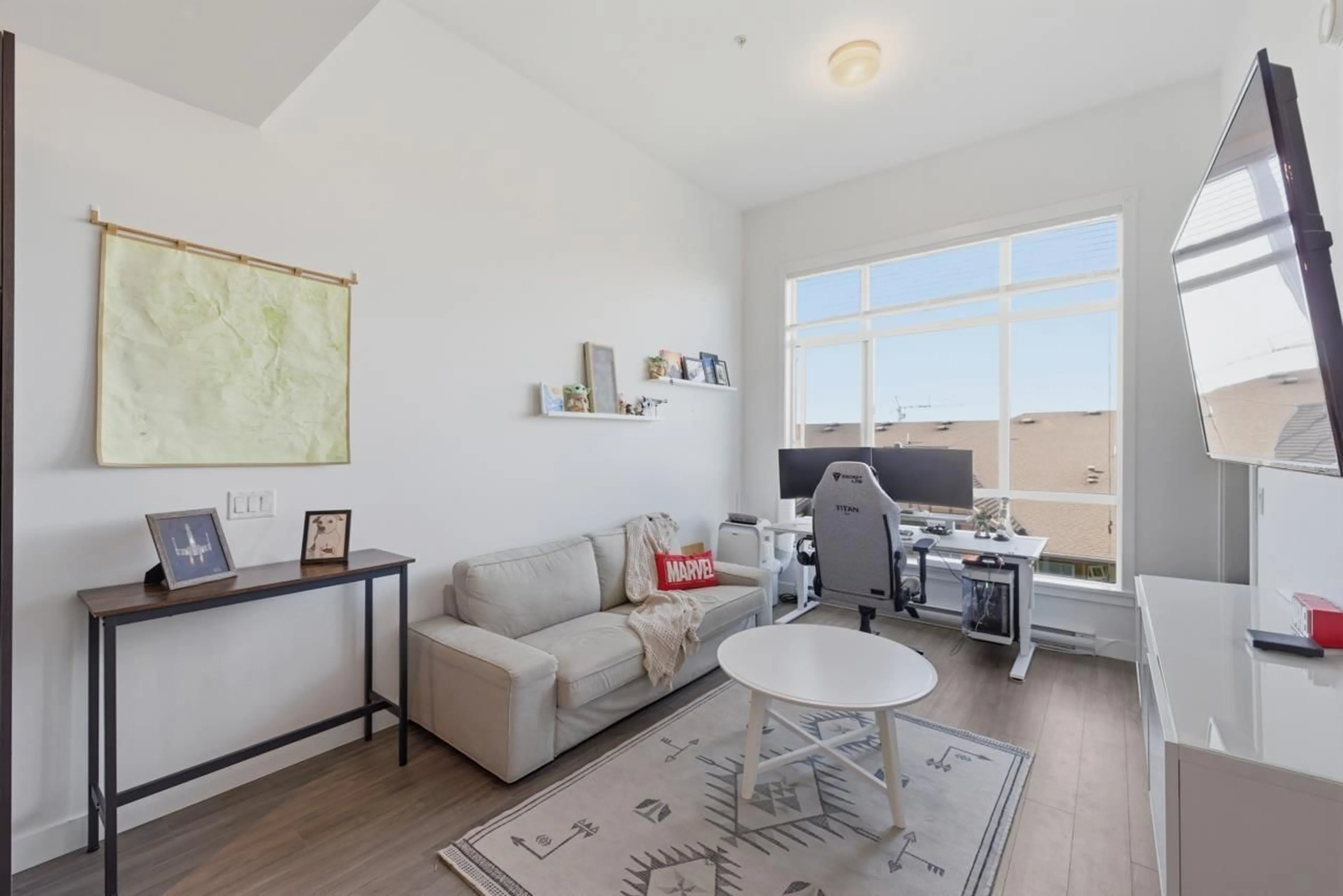 Living room with furniture, unknown for 511 - 5638 201A STREET, Langley British Columbia V3A0L8