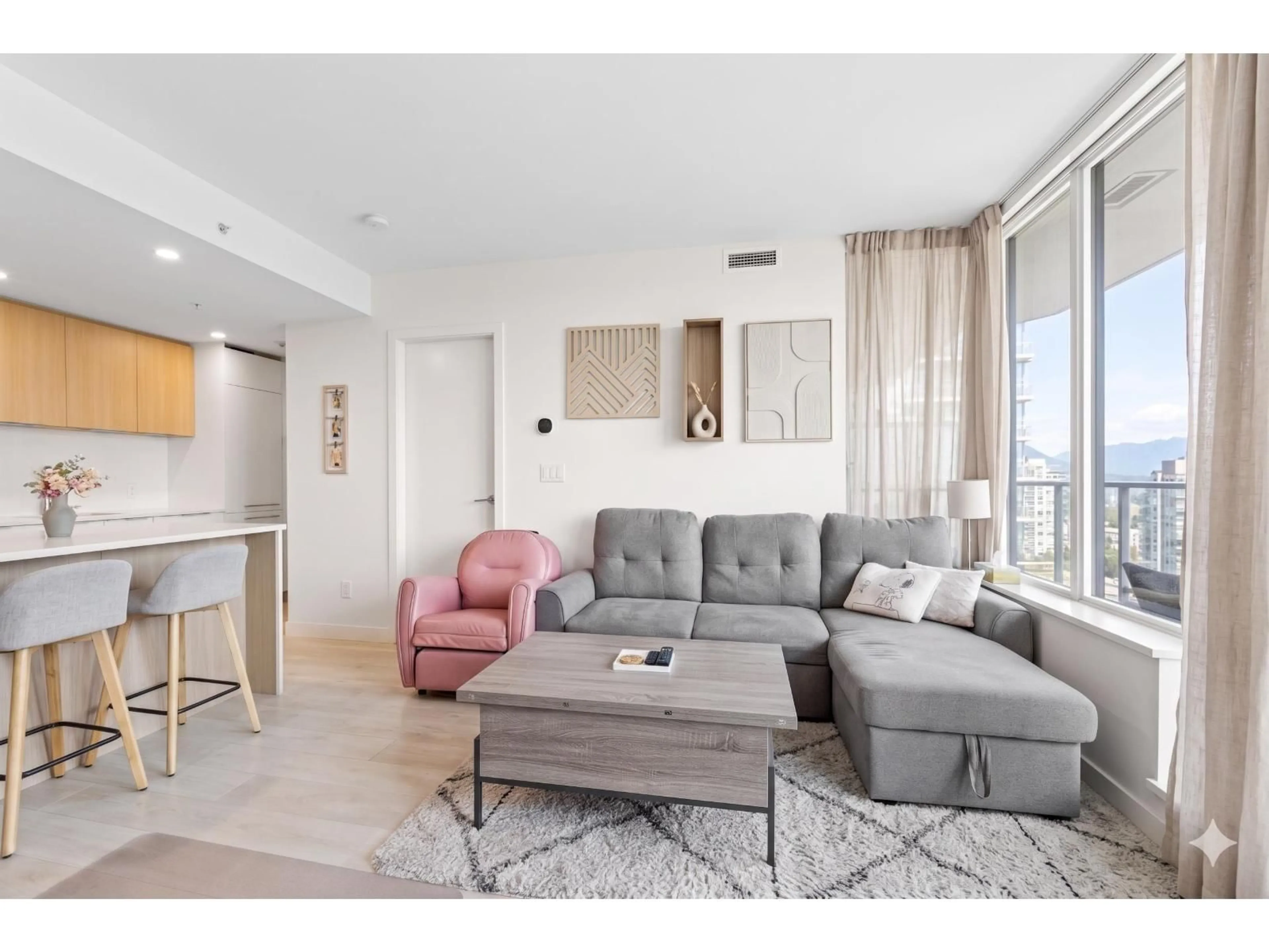 Living room with furniture, unknown for 509 - 13318 104 AVENUE, Surrey British Columbia V3T0R2