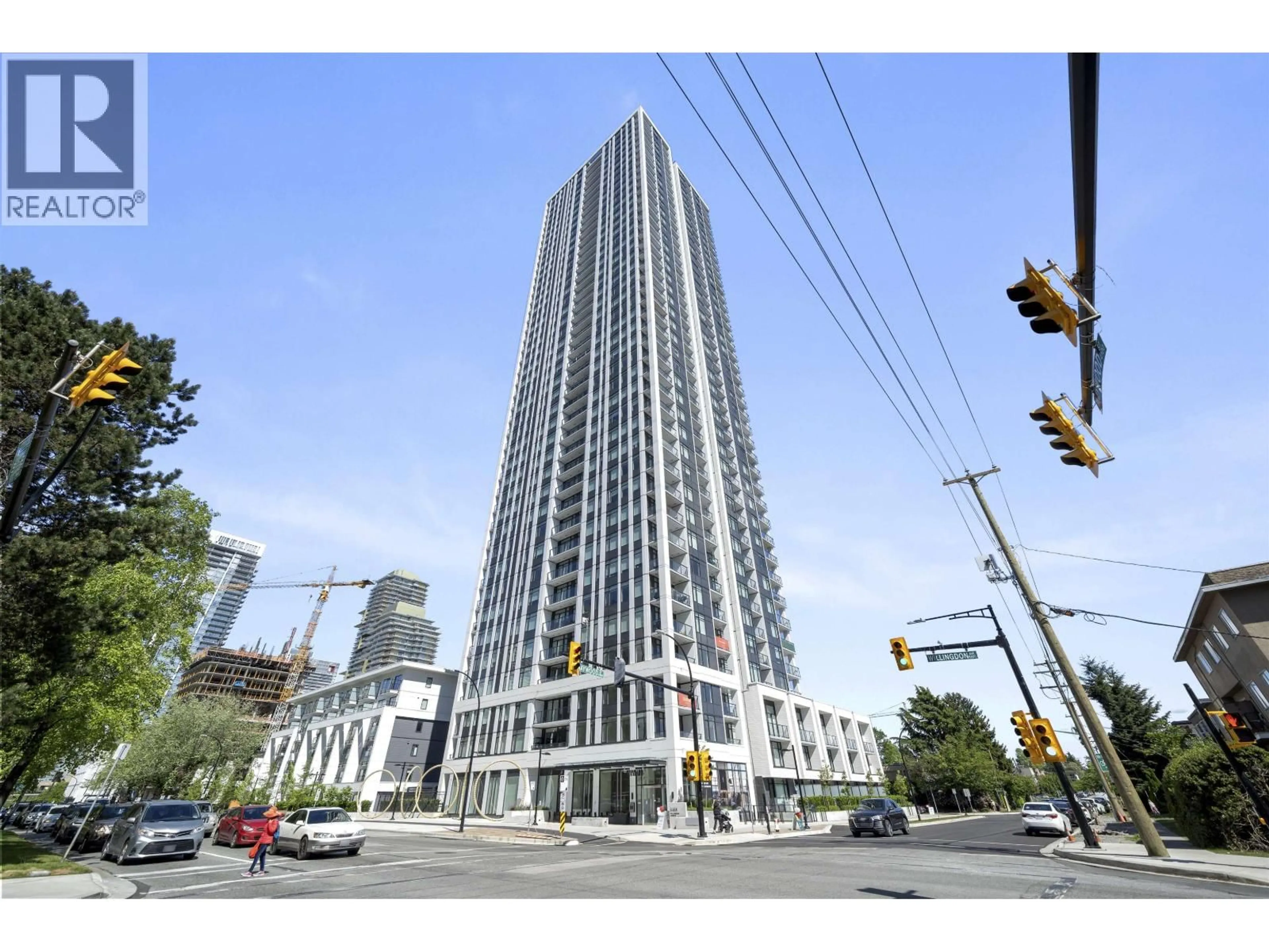 Indoor foyer for 2809 - 6468 WILLINGDON AVENUE, Burnaby British Columbia V5H0L3