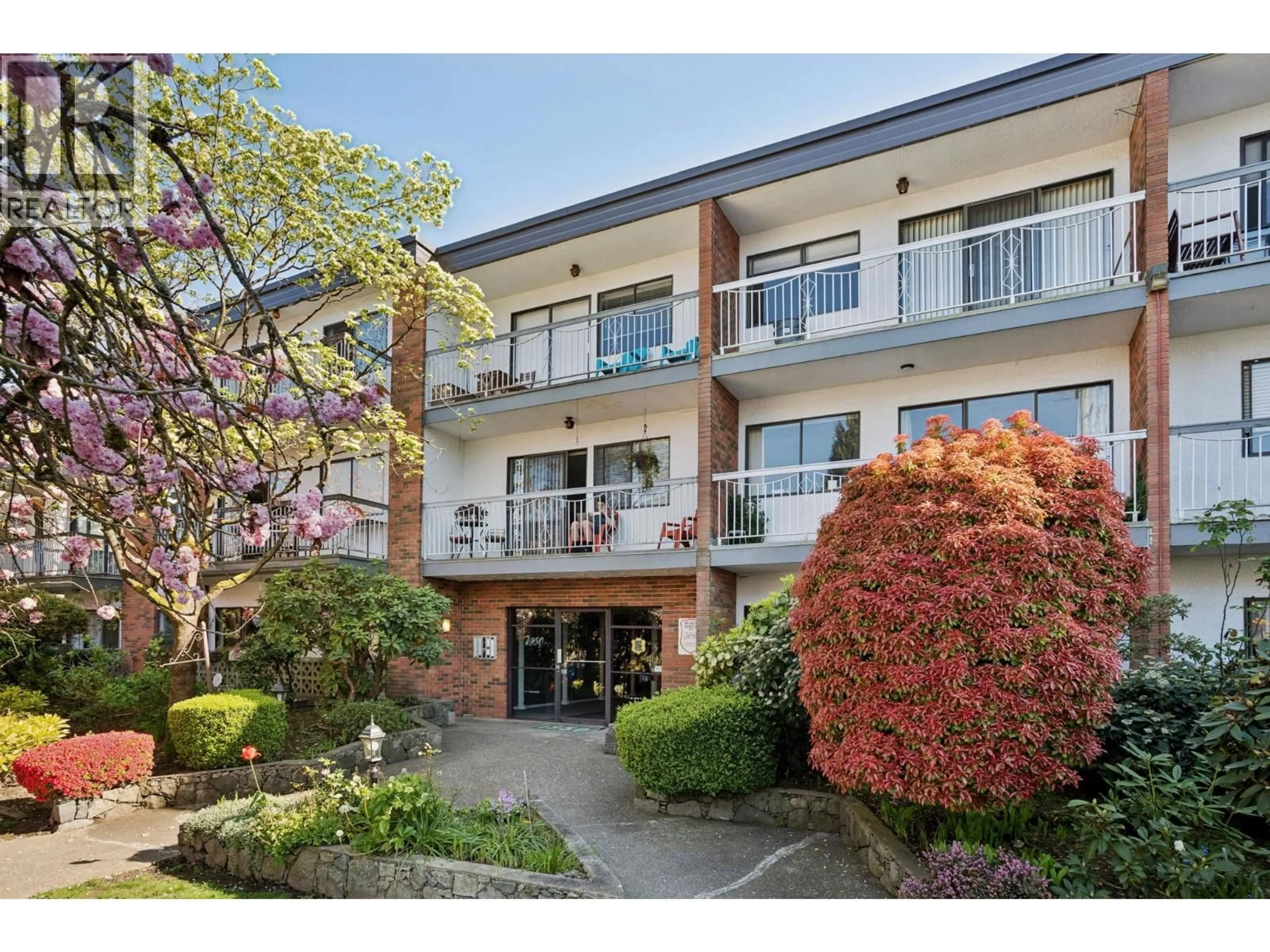 Unknown for 213 - 1950 8TH AVENUE, Vancouver British Columbia V6J1W3