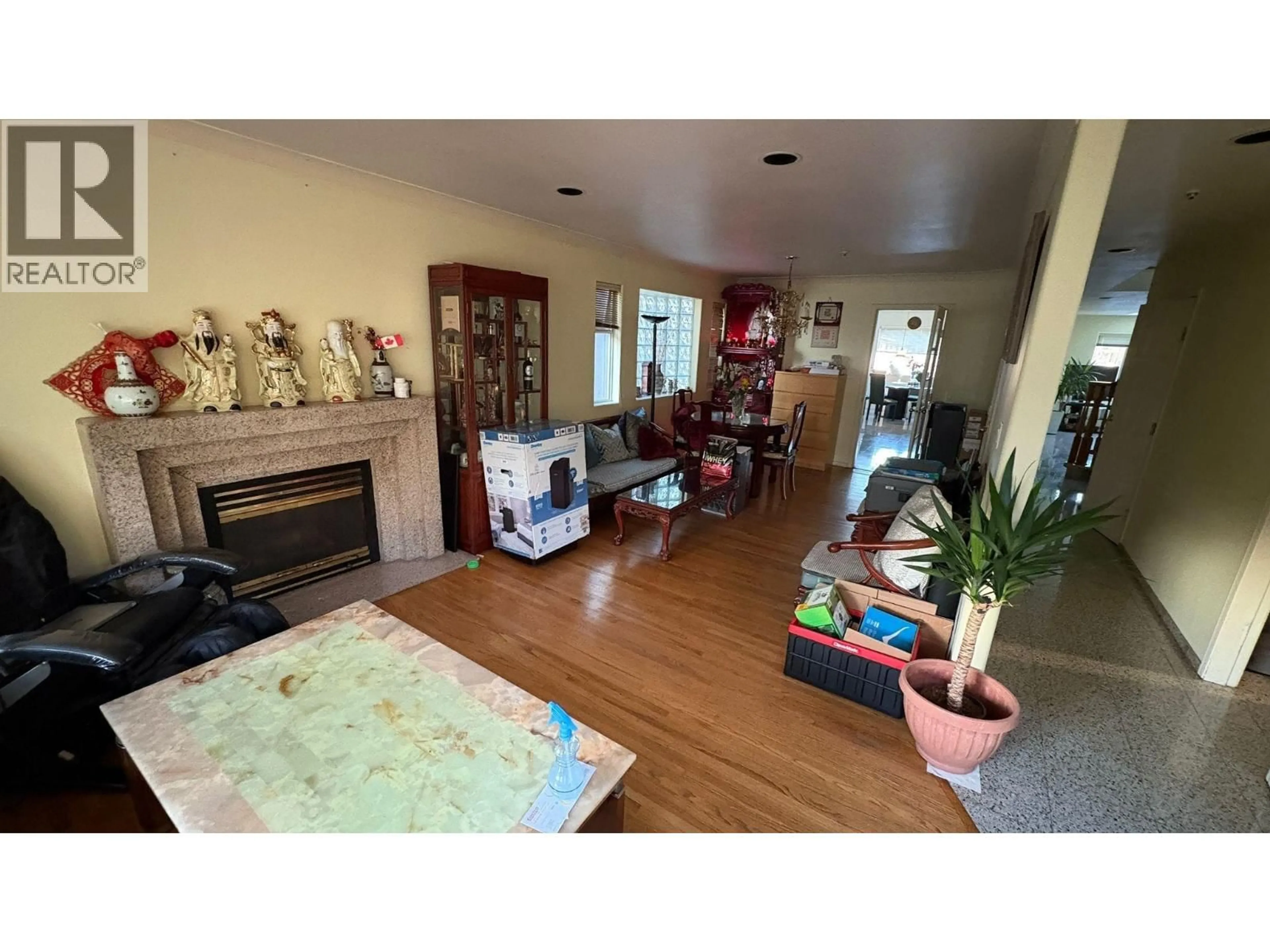 A pic of a room for 2935 17TH AVENUE, Vancouver British Columbia V5M2N4