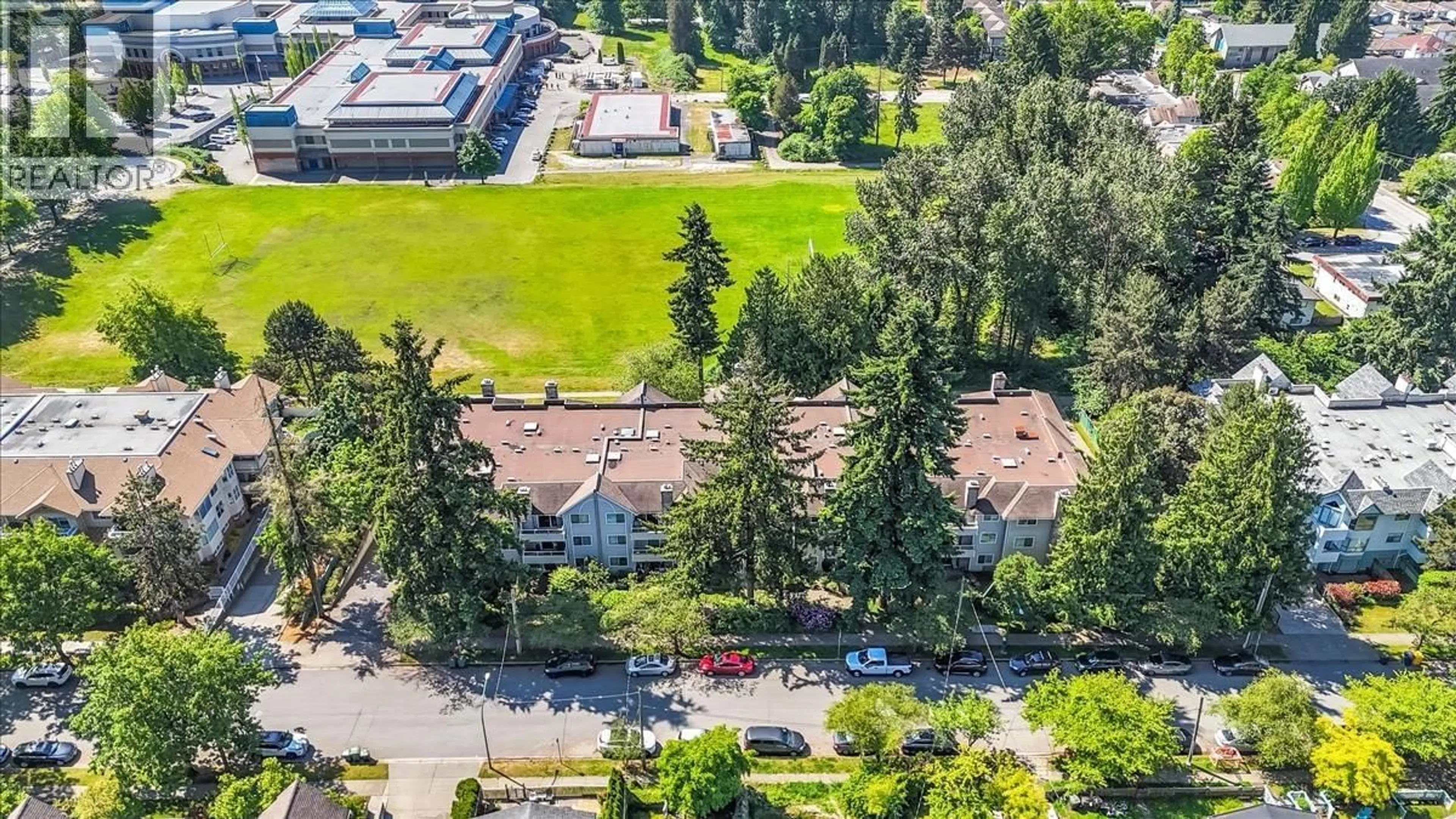 A pic from outside/outdoor area/front of a property/back of a property/a pic from drone, unknown for 107 - 5350 VICTORY STREET, Burnaby British Columbia V5J1T1