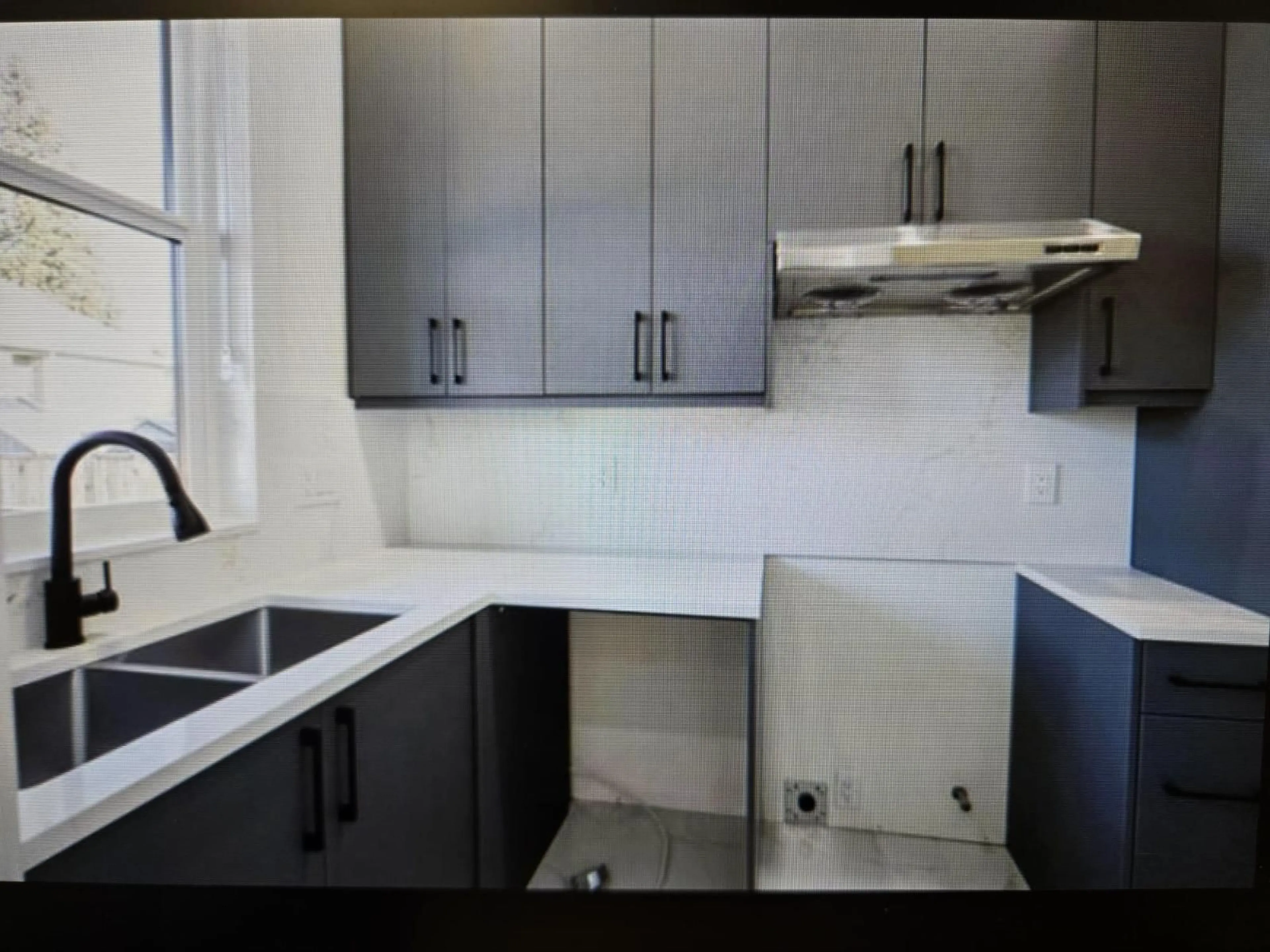 Standard kitchen, ceramic/tile floor for 9524 118 STREET, Delta British Columbia V4C6J5