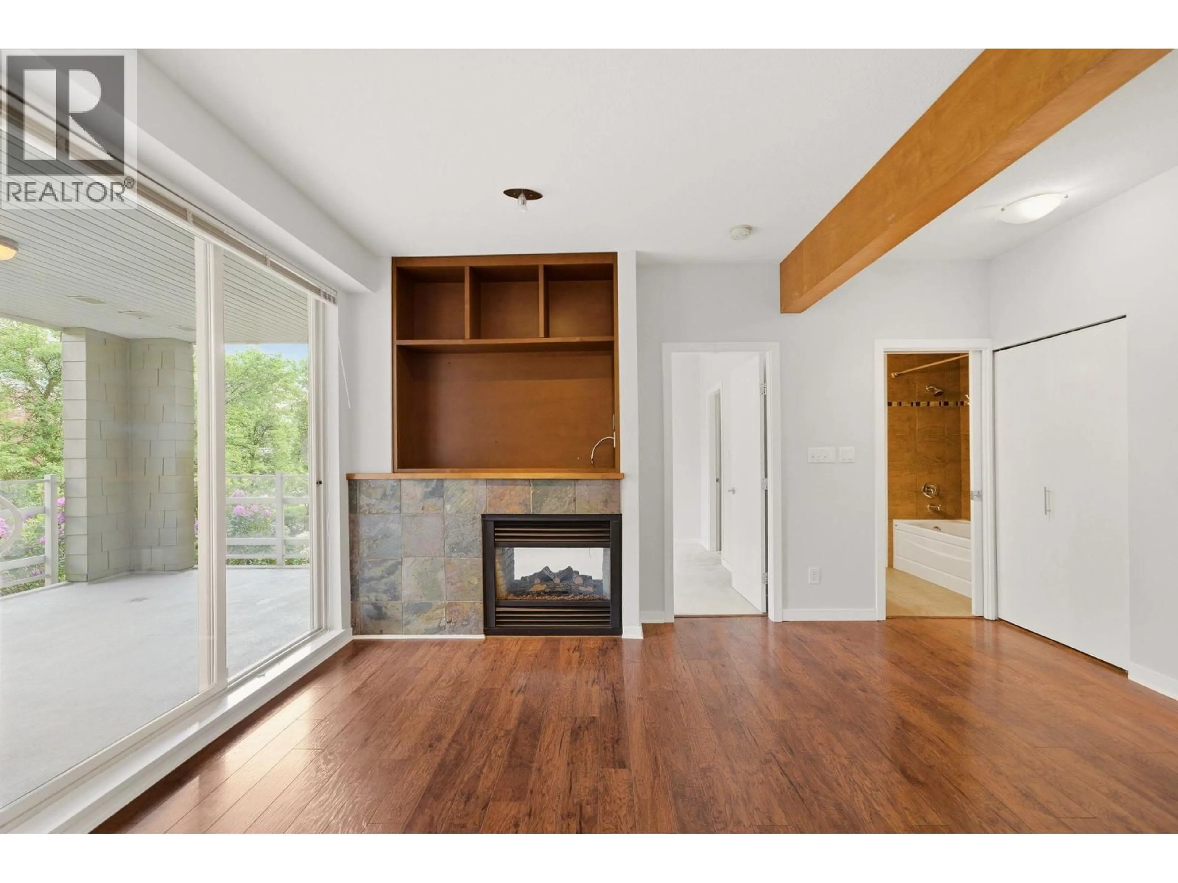 Unknown for 318 - 560 RAVEN WOODS DRIVE, North Vancouver British Columbia V7G2T3