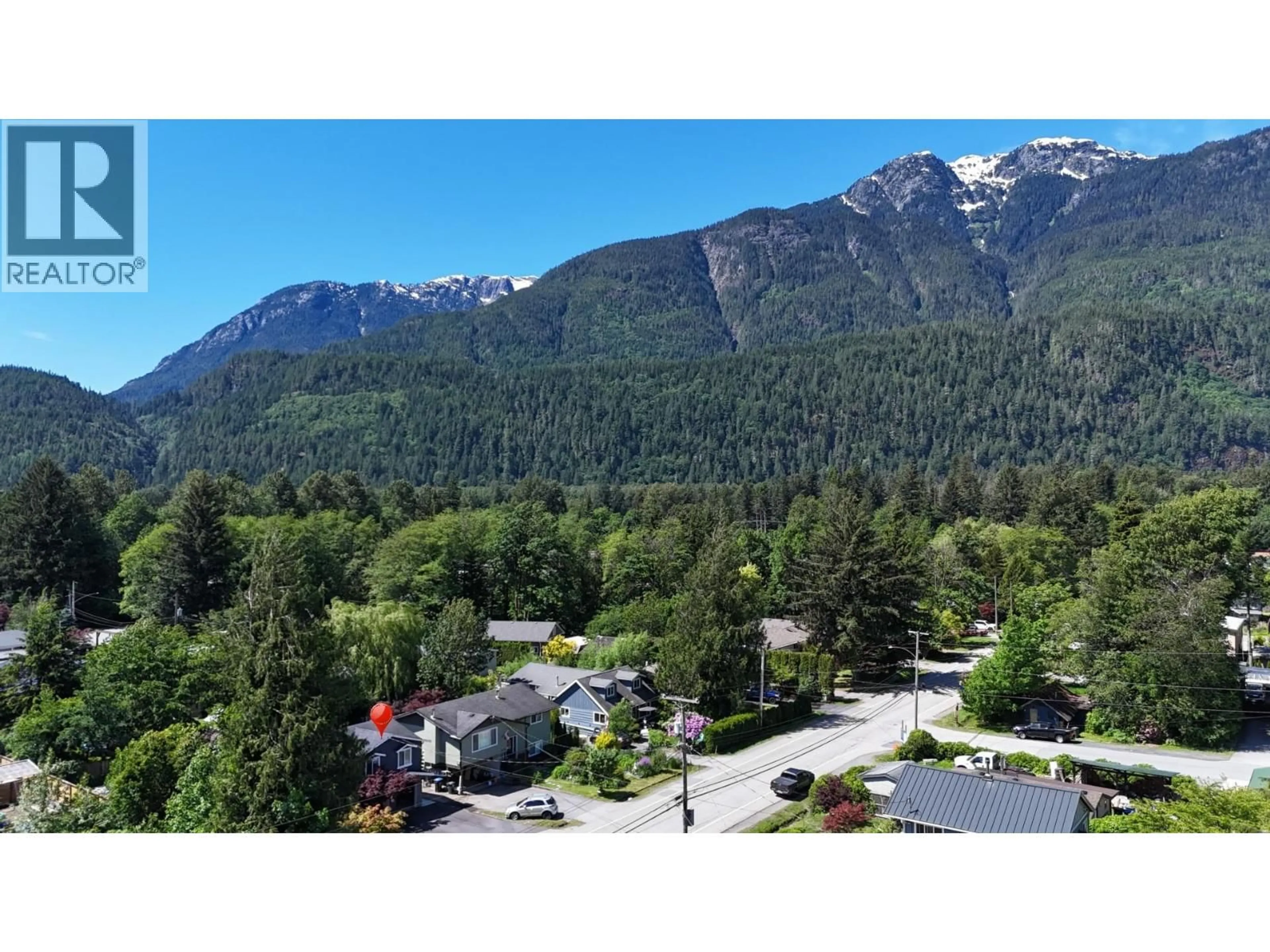 A pic from outside/outdoor area/front of a property/back of a property/a pic from drone, mountain view for 1254 DEPOT ROAD, Squamish British Columbia V0N1H0