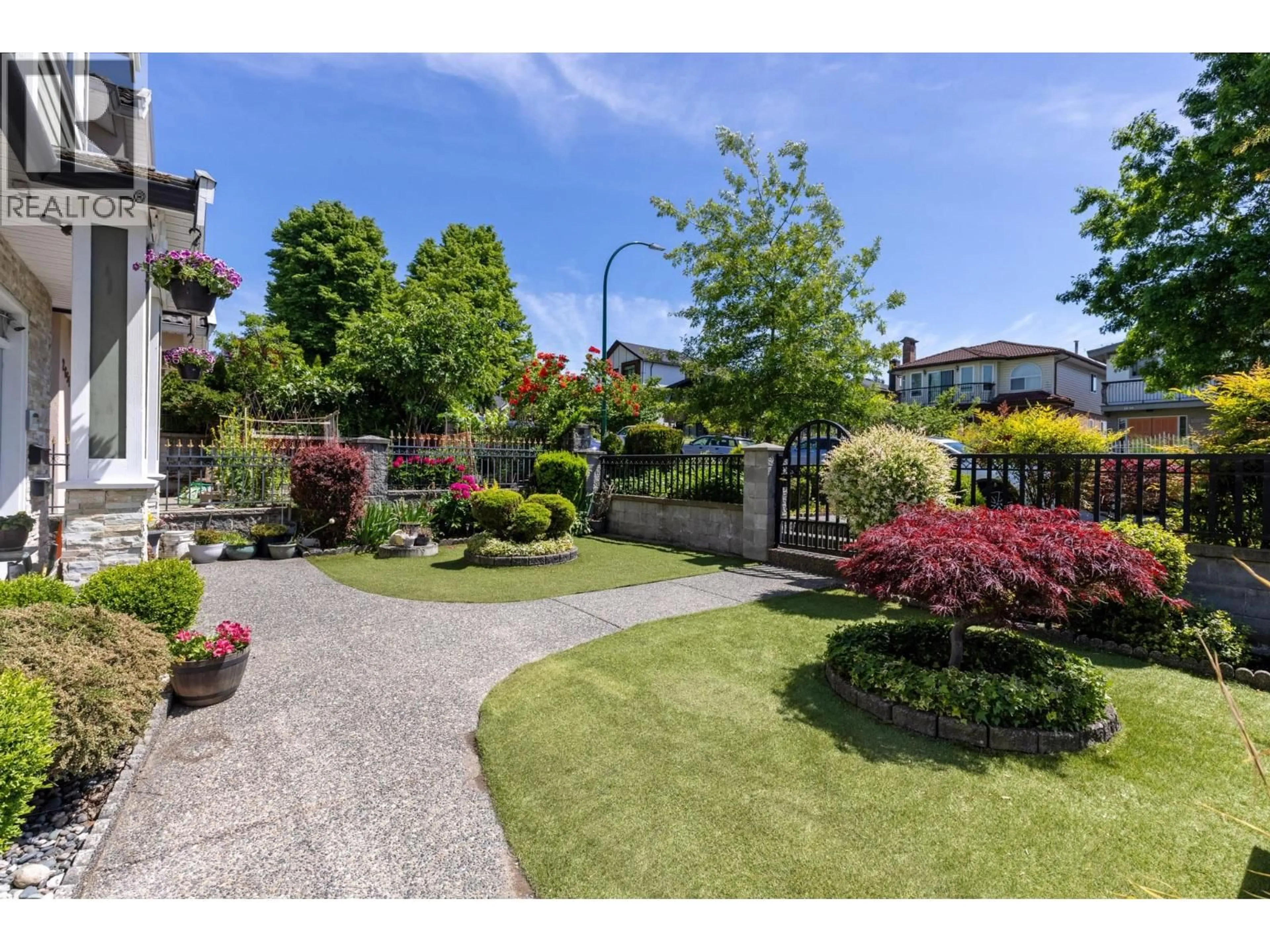 Unknown for 2643 8TH AVENUE, Vancouver British Columbia V5M1W4