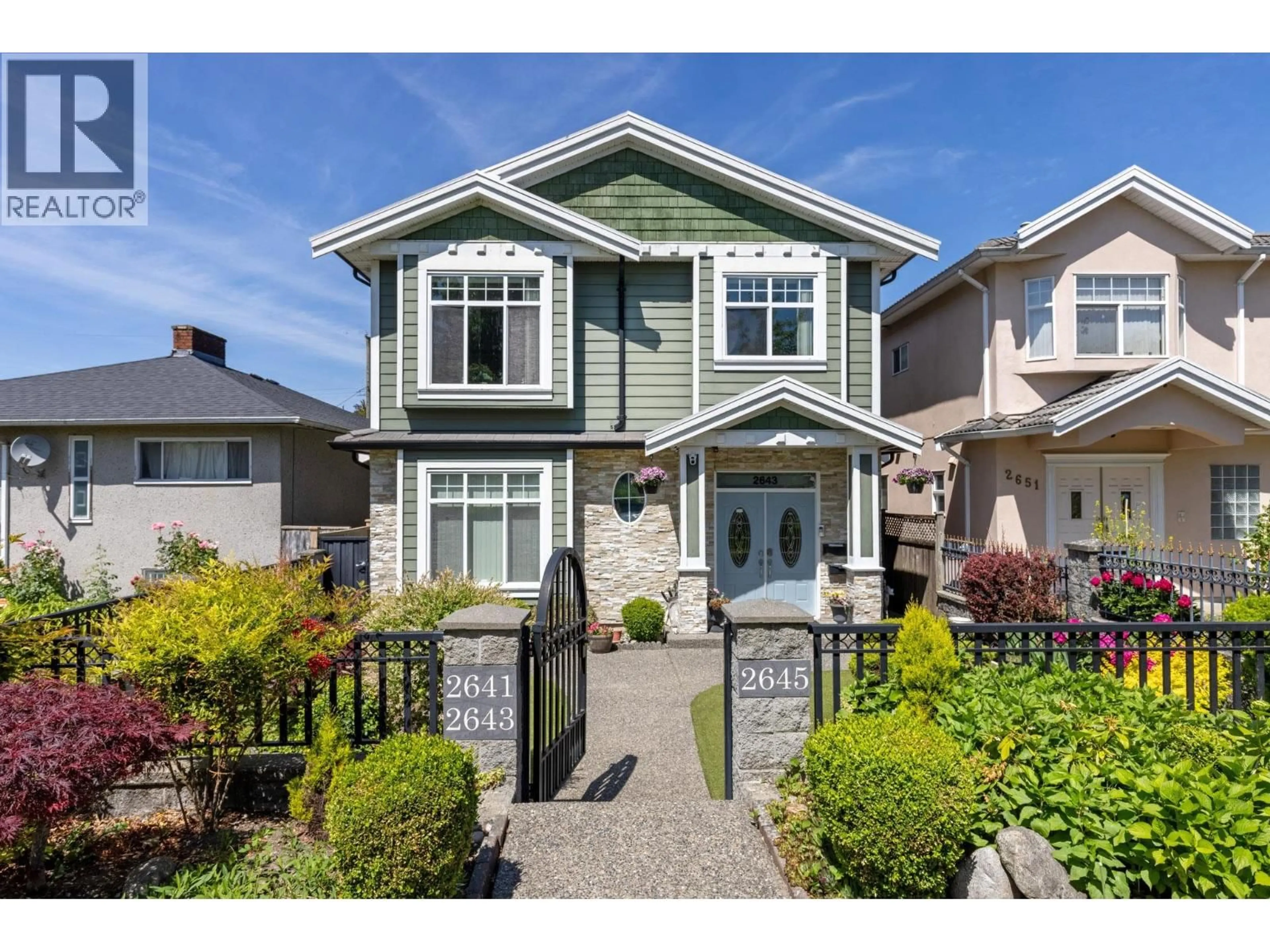 Home with vinyl exterior material, street for 2643 8TH AVENUE, Vancouver British Columbia V5M1W4
