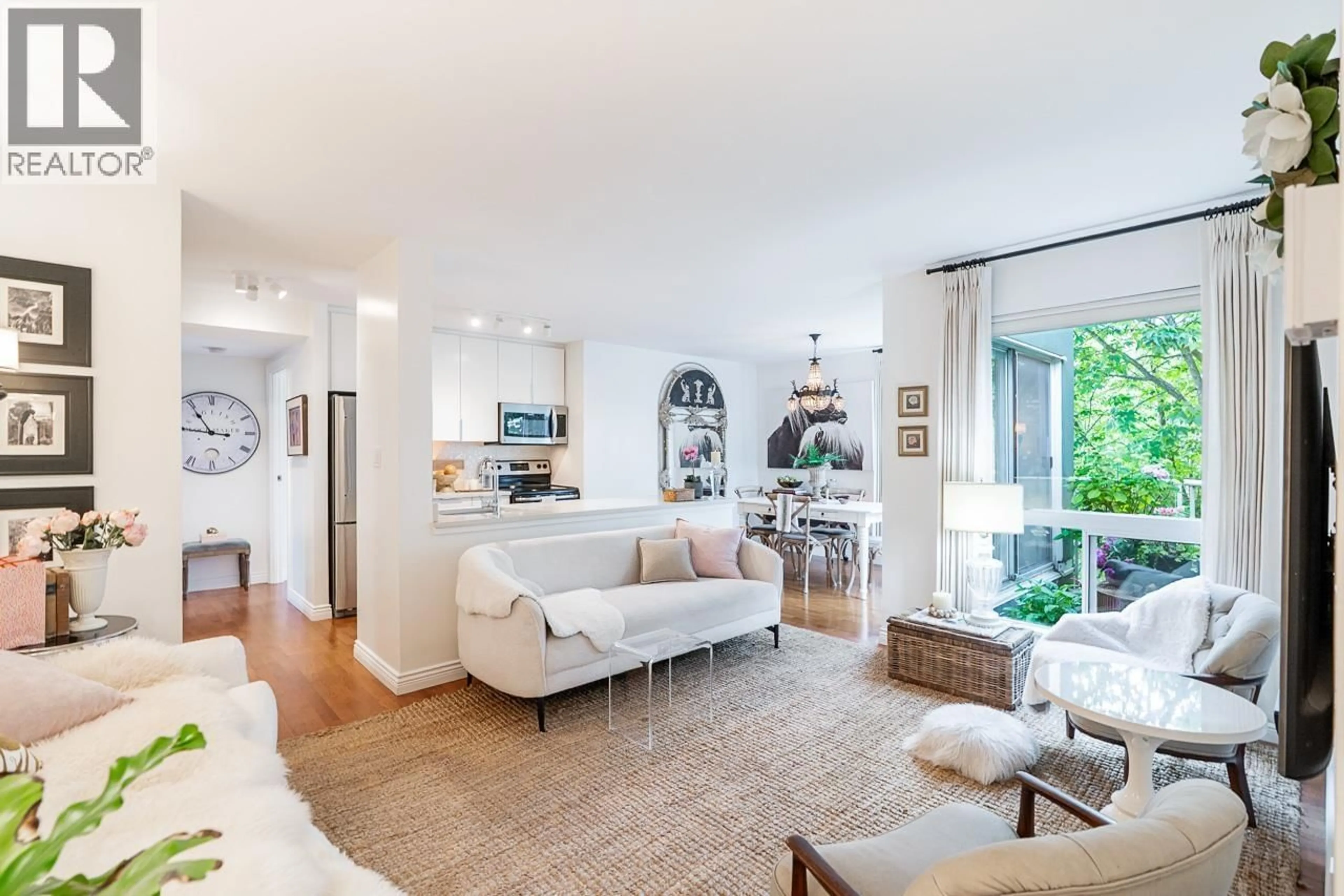 Living room with furniture, unknown for 605 - 1510 1ST AVENUE, Vancouver British Columbia V6J4S3