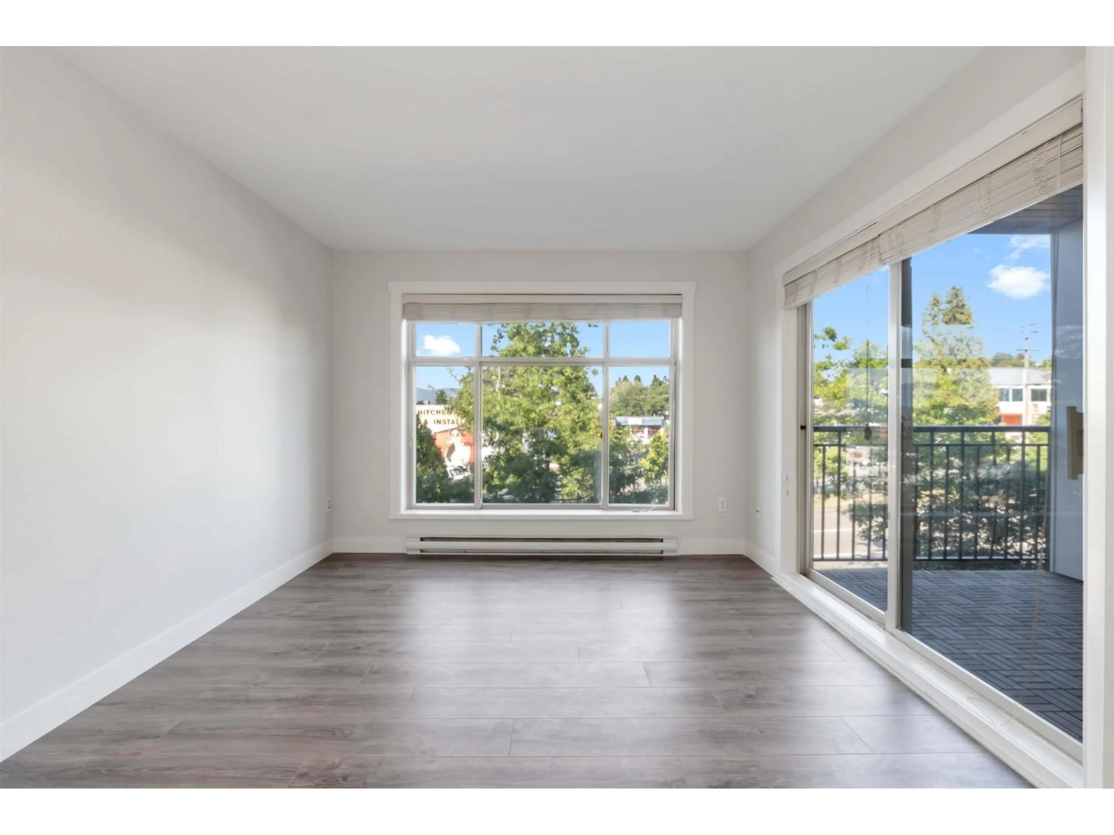 A pic of a room for 215 - 13555 GATEWAY DRIVE, Surrey British Columbia V3T0B5