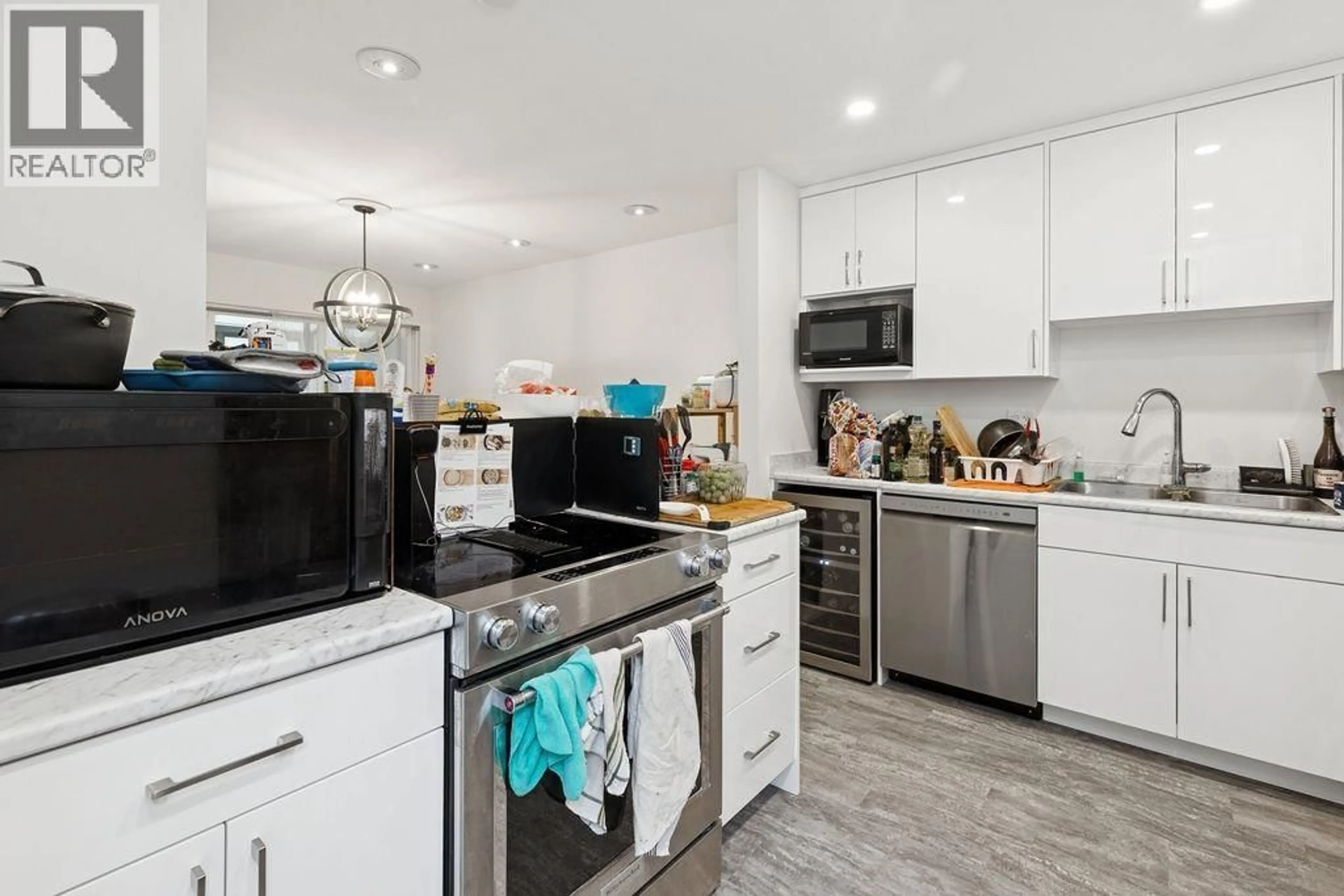 Open concept kitchen, unknown for 6605 TURNBERRY CRESCENT, Vancouver British Columbia V5X4M7