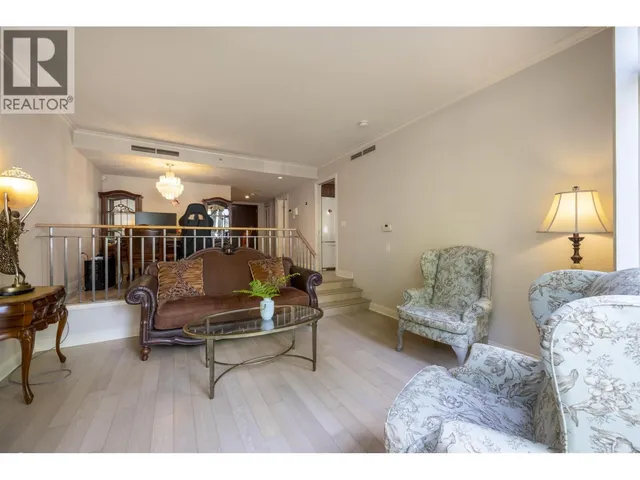 205 - 638 45TH AVENUE, Vancouver 4