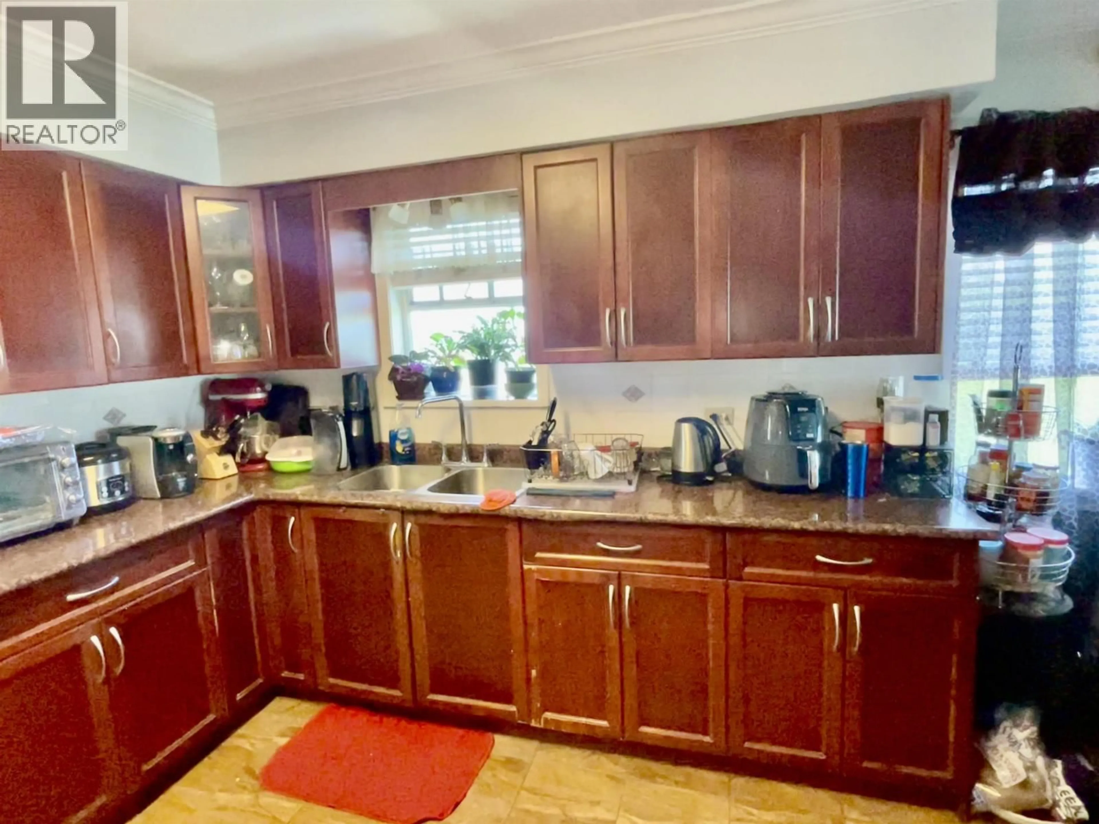 Standard kitchen, unknown for 318 HAMPTON STREET, New Westminster British Columbia V3M5M1