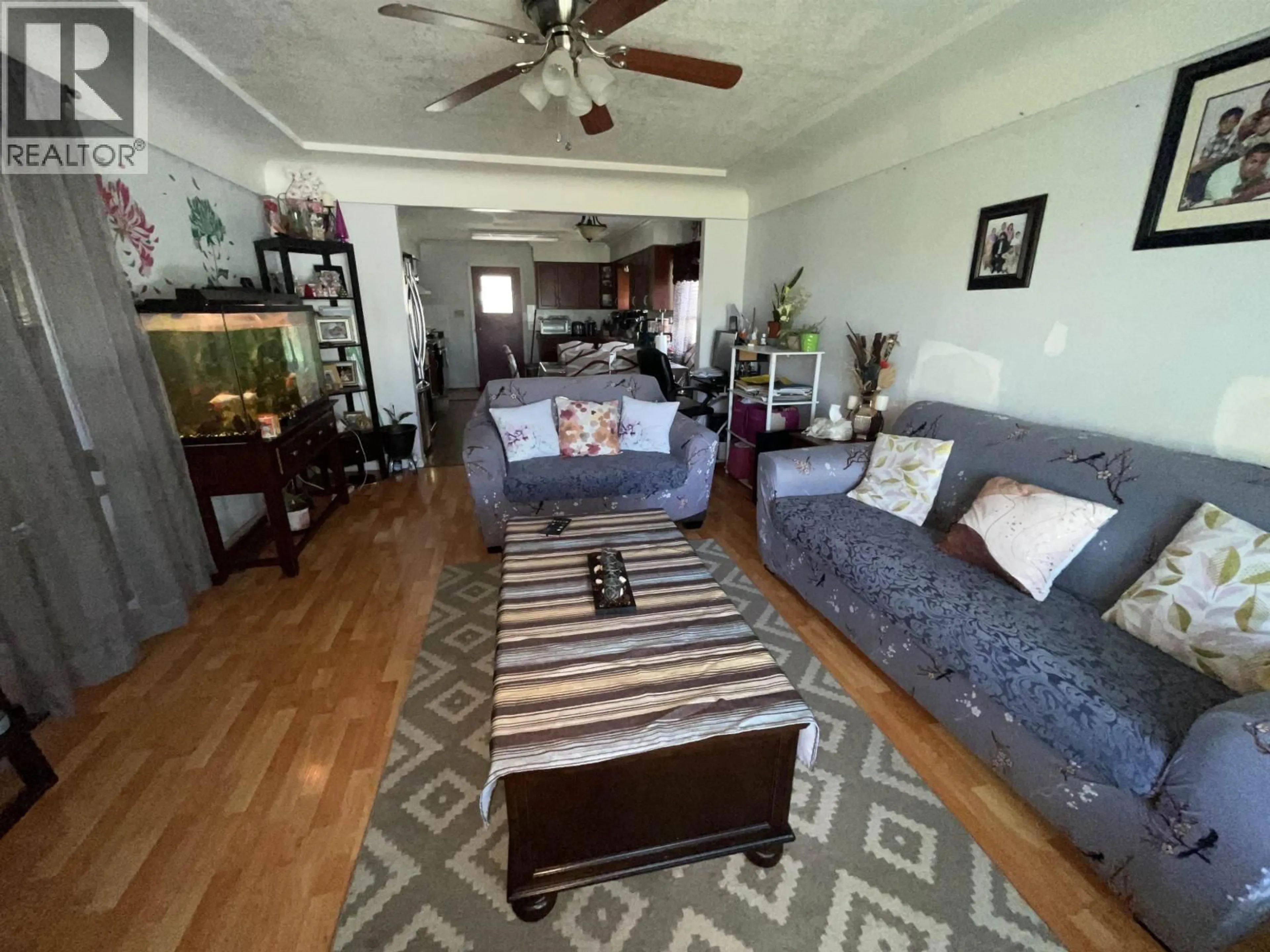 Living room with furniture, unknown for 318 HAMPTON STREET, New Westminster British Columbia V3M5M1