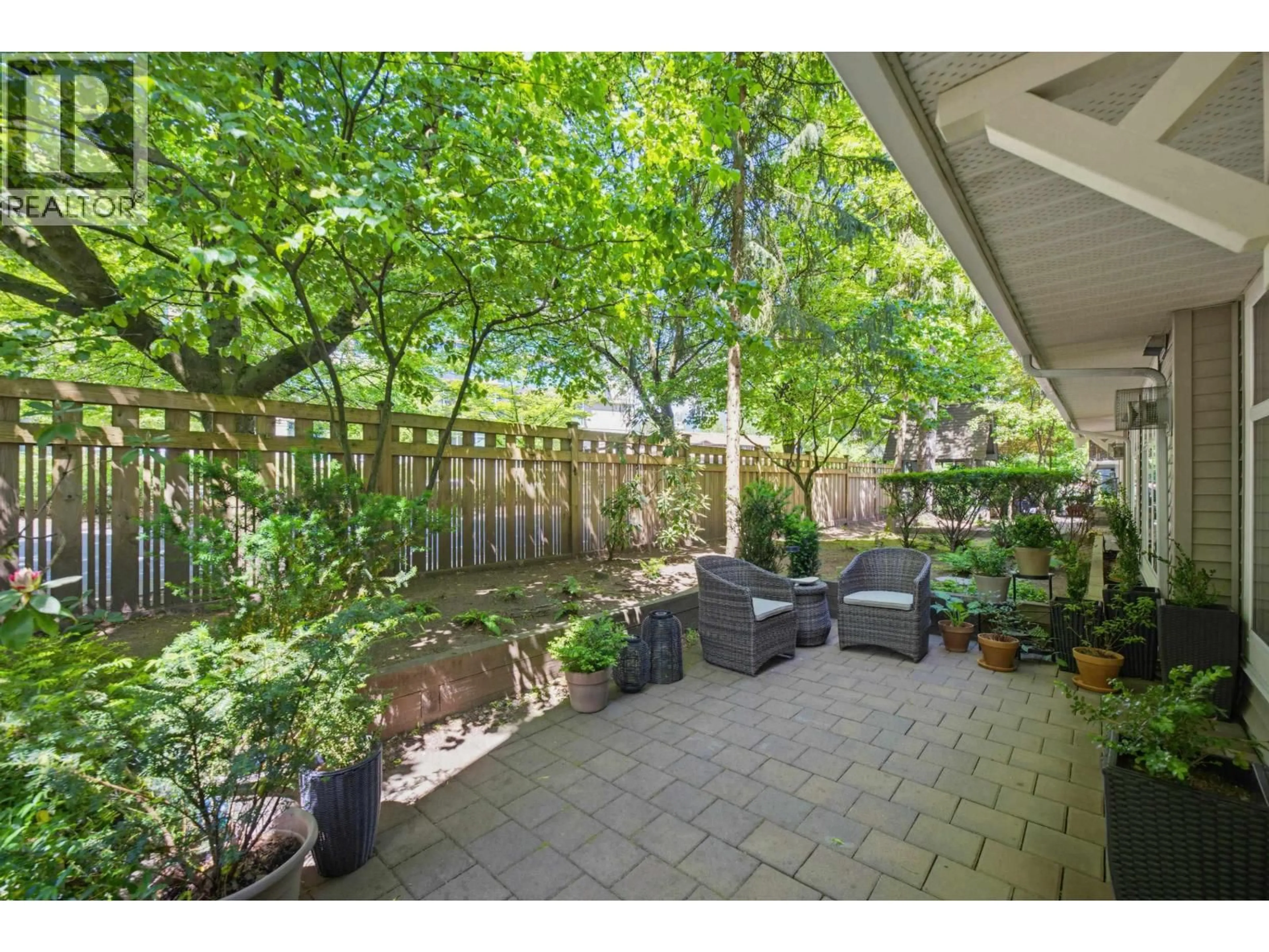 Patio, street for 2 - 1071 LYNN VALLEY ROAD, North Vancouver British Columbia V7J1Z6