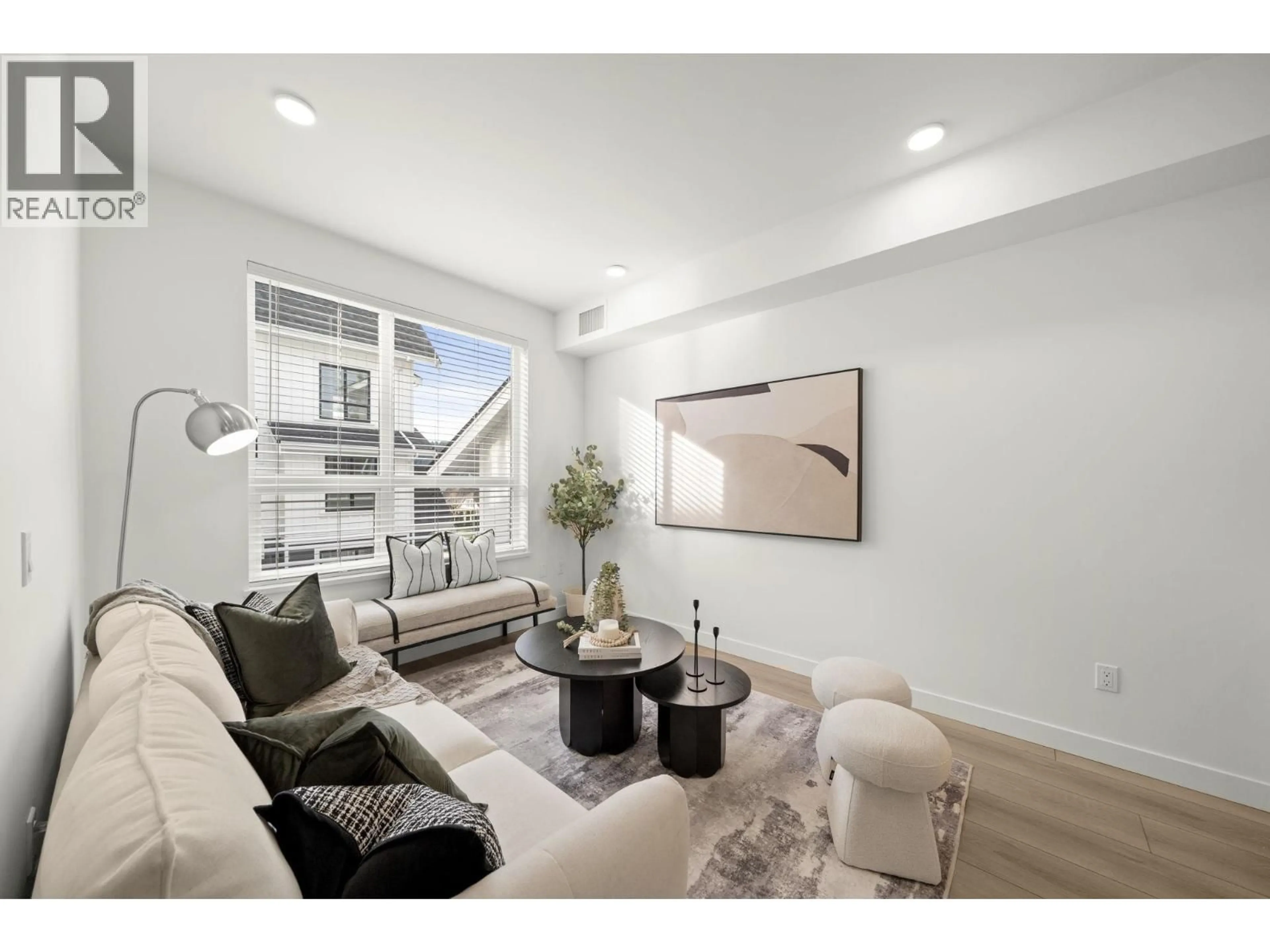 Living room with furniture, unknown for 6 - 728 LEA AVENUE, Coquitlam British Columbia V3J0S1