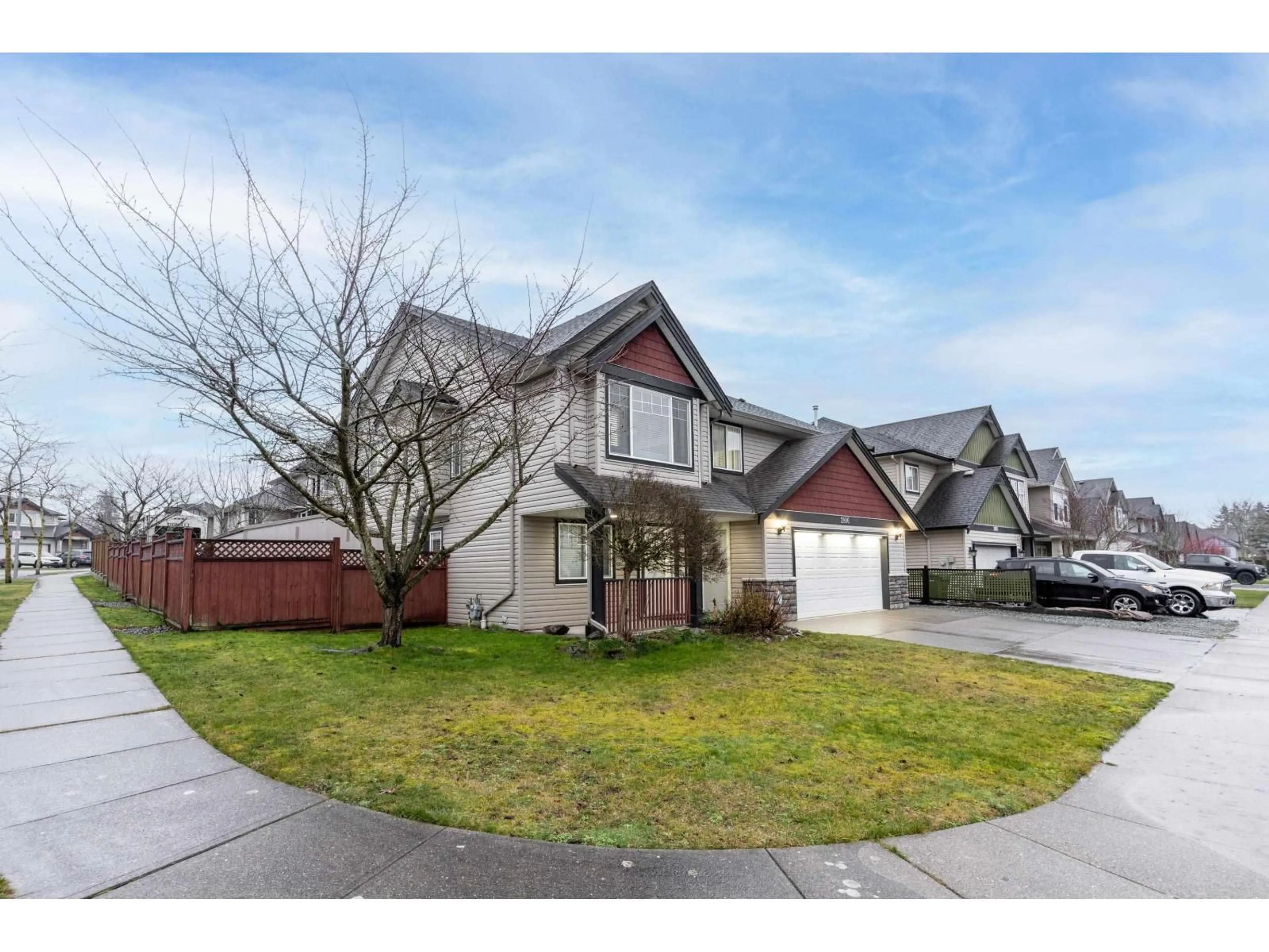 Home with vinyl exterior material, street for 2886 BOXCAR STREET, Abbotsford British Columbia V4X2S5