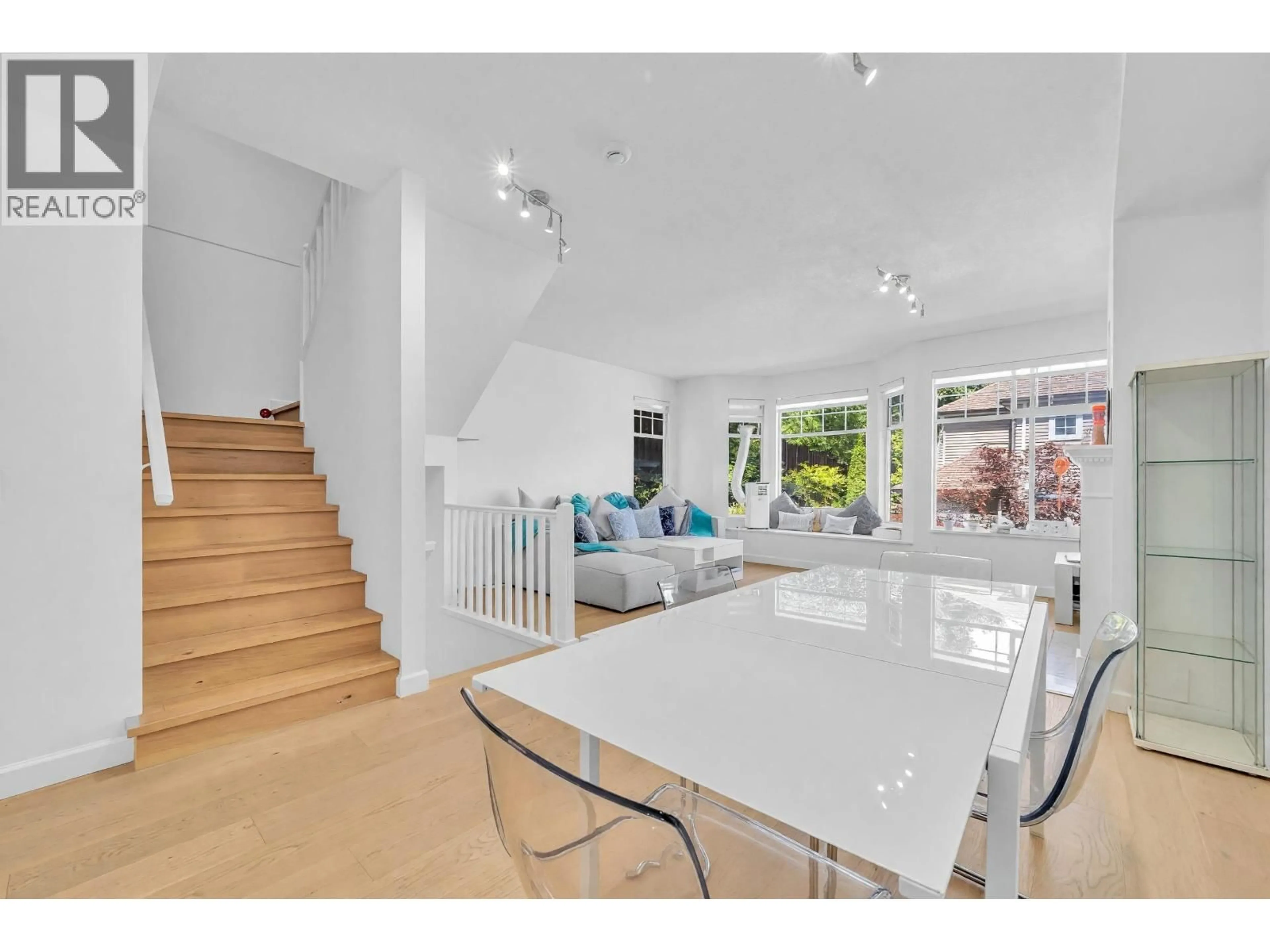 Unknown for 22 - 5950 OAKDALE ROAD, Burnaby British Columbia V5H4R5