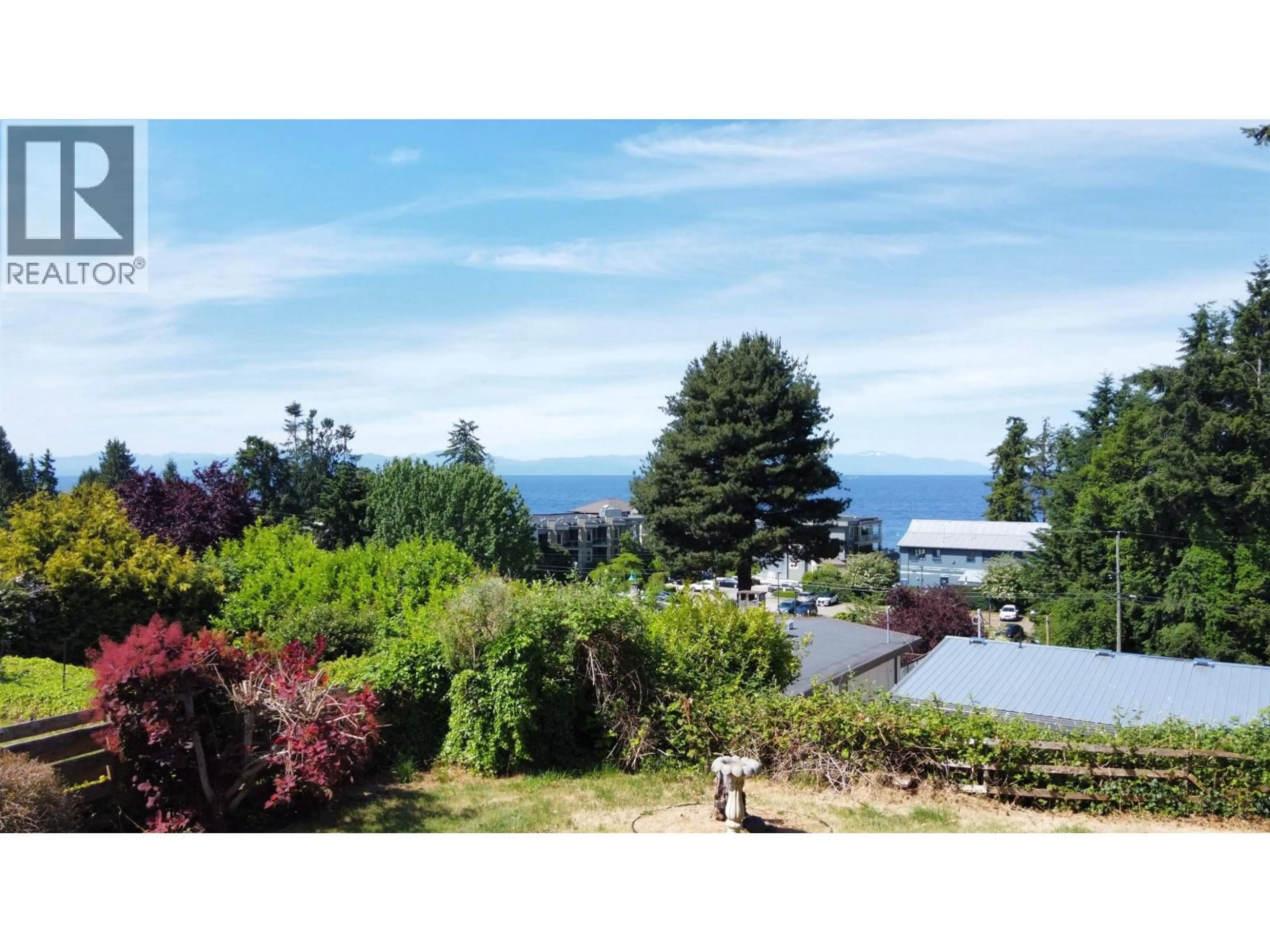 A pic from outside/outdoor area/front of a property/back of a property/a pic from drone, water/lake/river/ocean view for 4731 LAUREL AVENUE, Sechelt British Columbia V7Z0B4