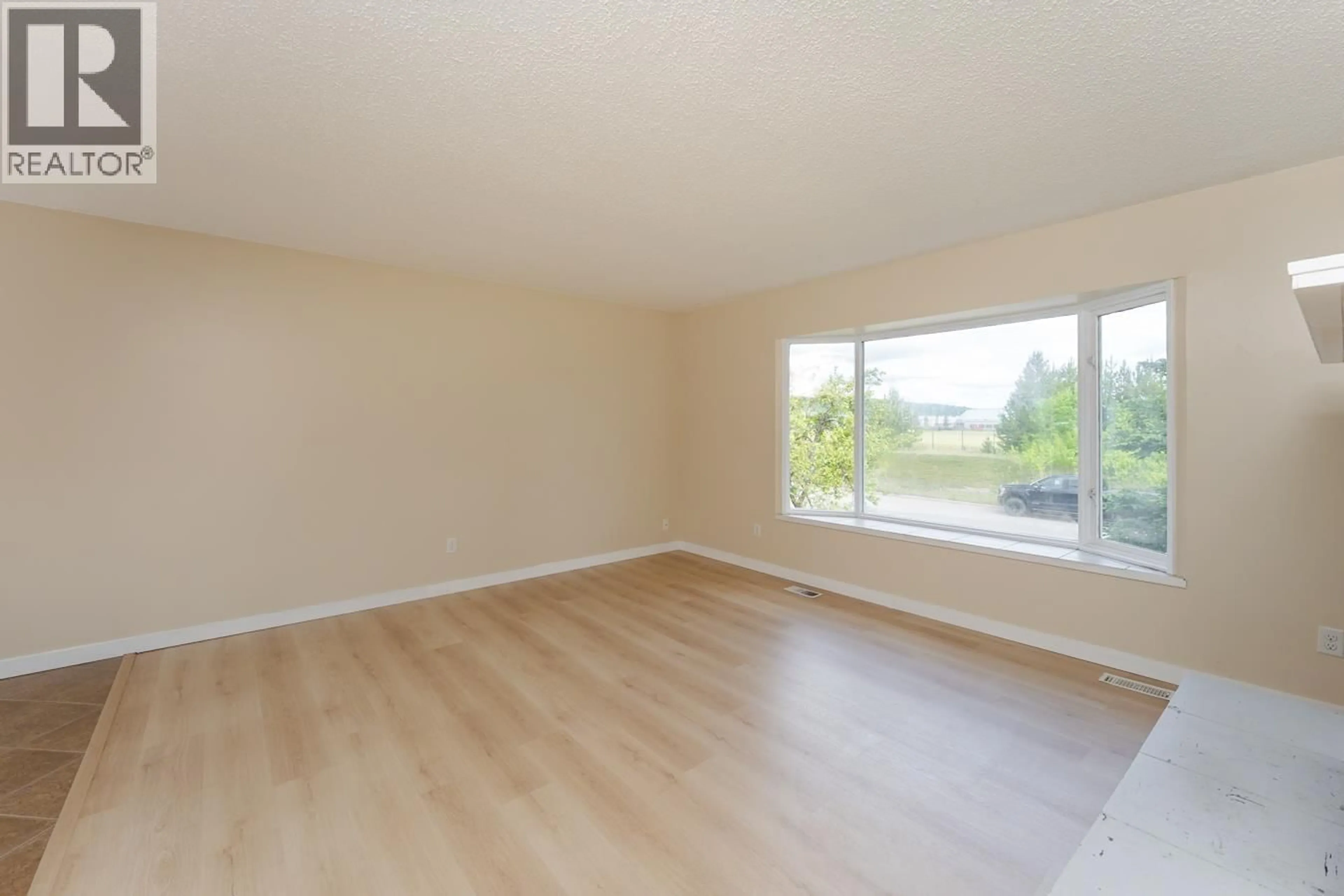 A pic of a room for 4143 22ND AVENUE, Prince George British Columbia V2N3N3