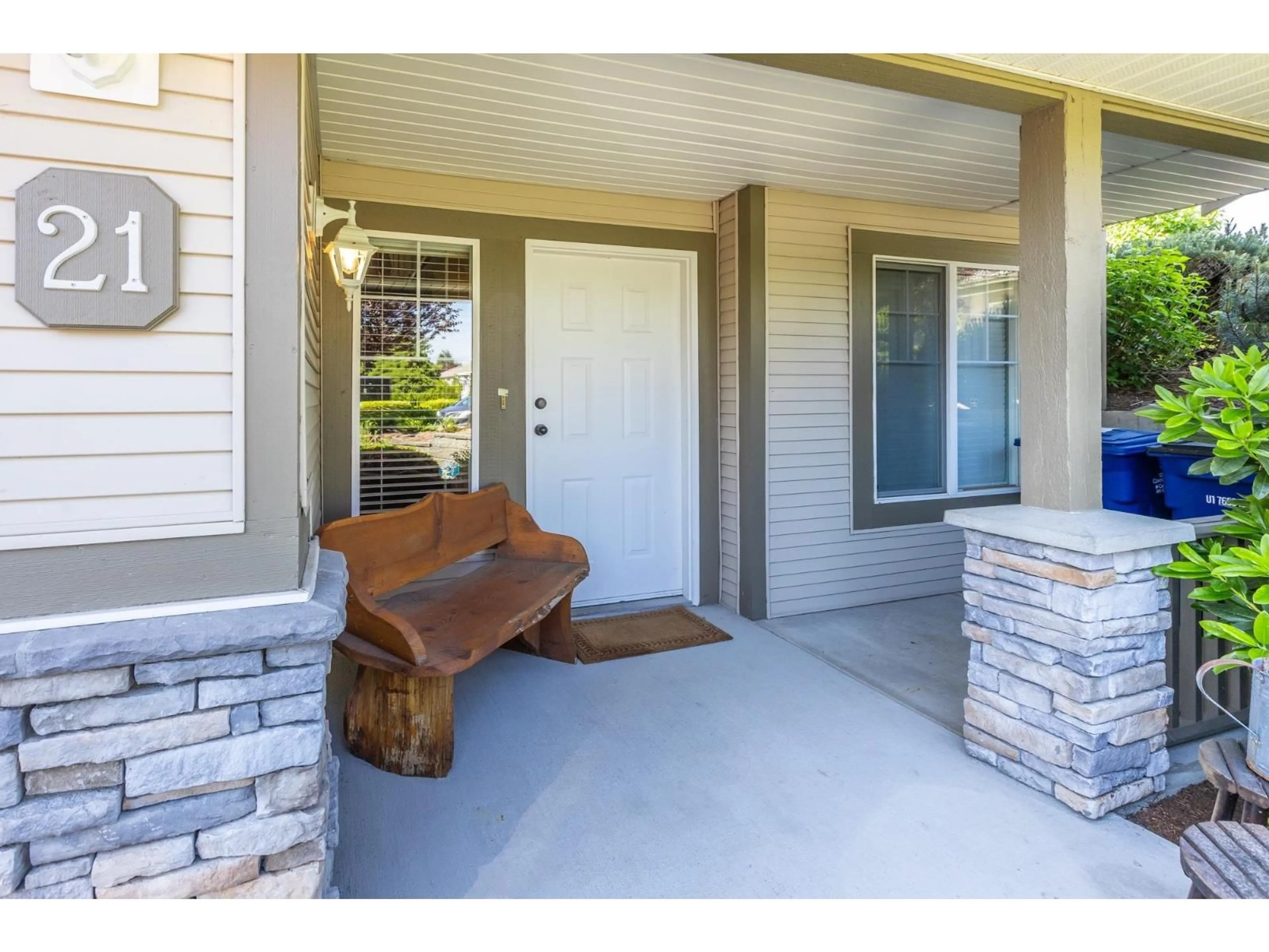 Indoor entryway for 21 - 3635 BLUE JAY STREET, Abbotsford British Columbia V2T6T3