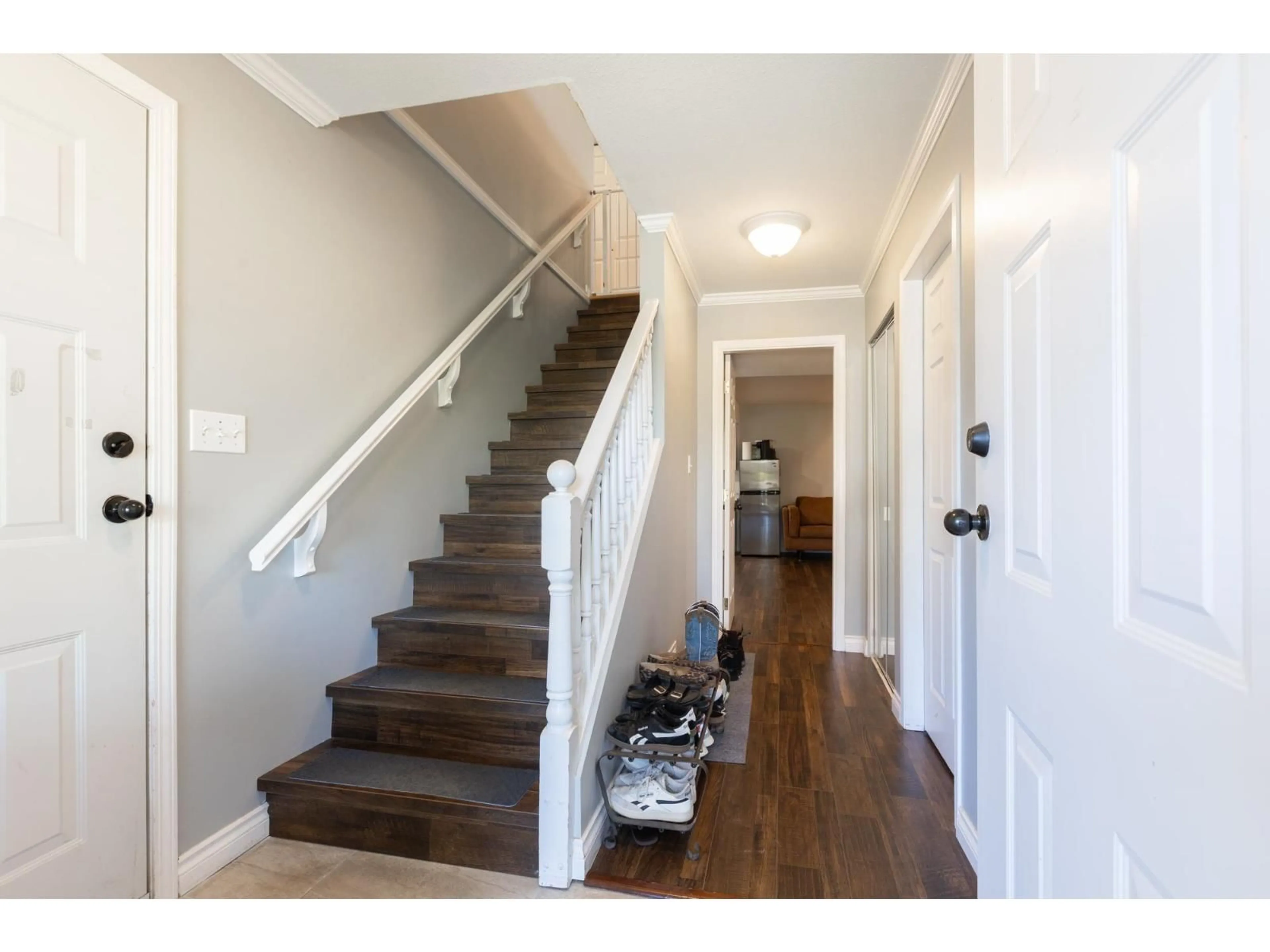 Indoor entryway for 21 - 3635 BLUE JAY STREET, Abbotsford British Columbia V2T6T3